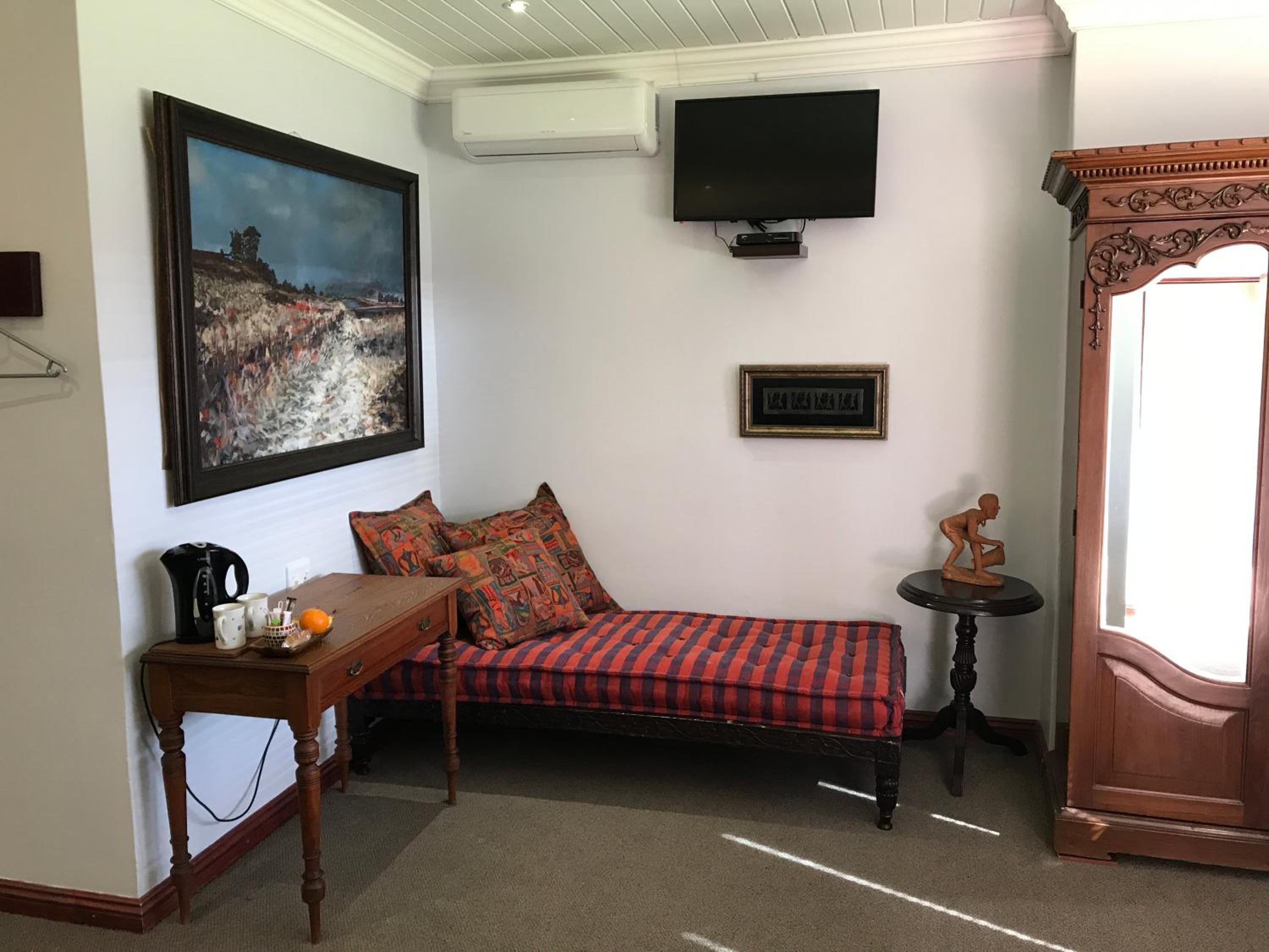 Twin Room with Garden View - Photo 20