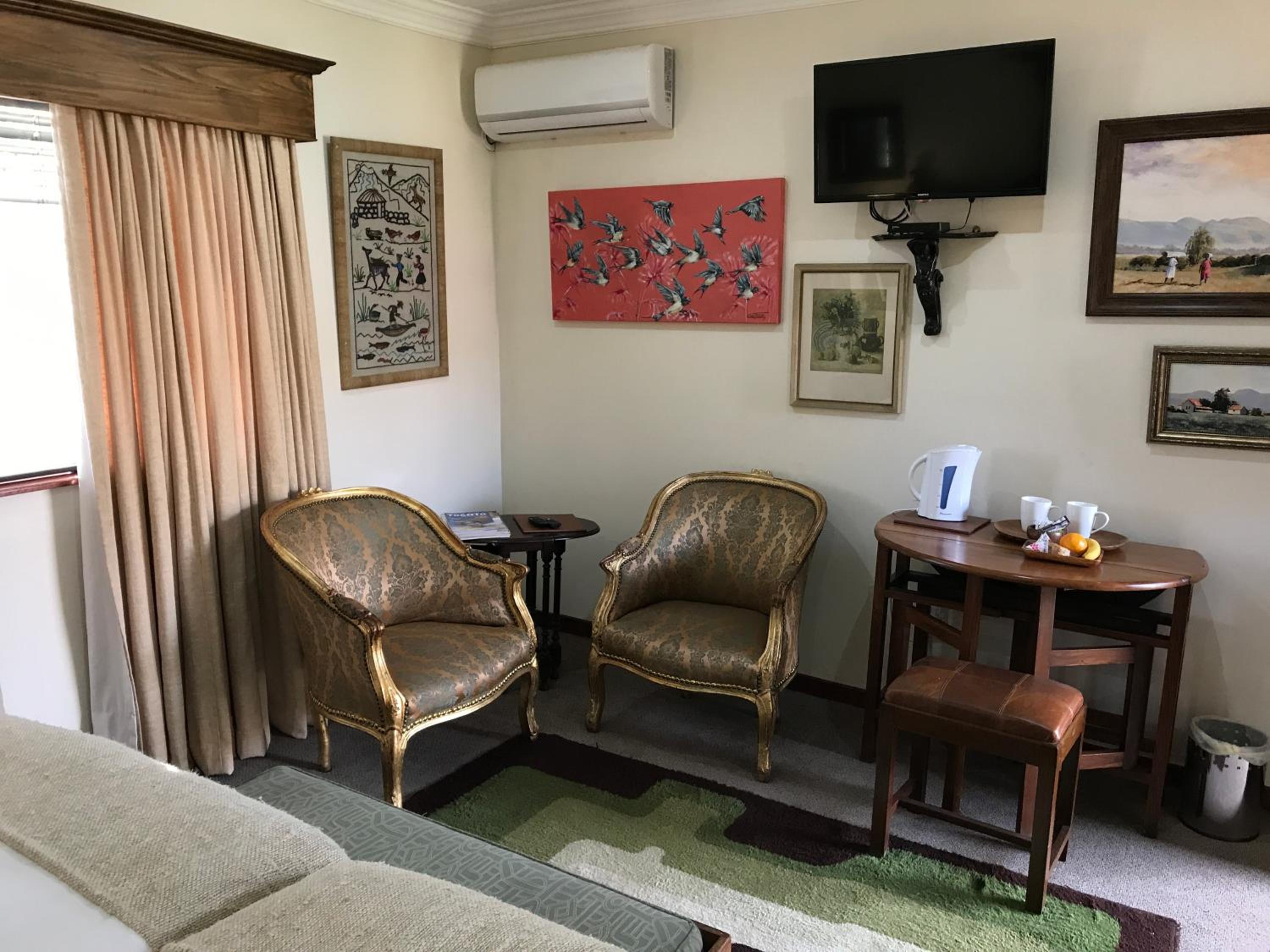 Twin Room with Garden View - Photo 18