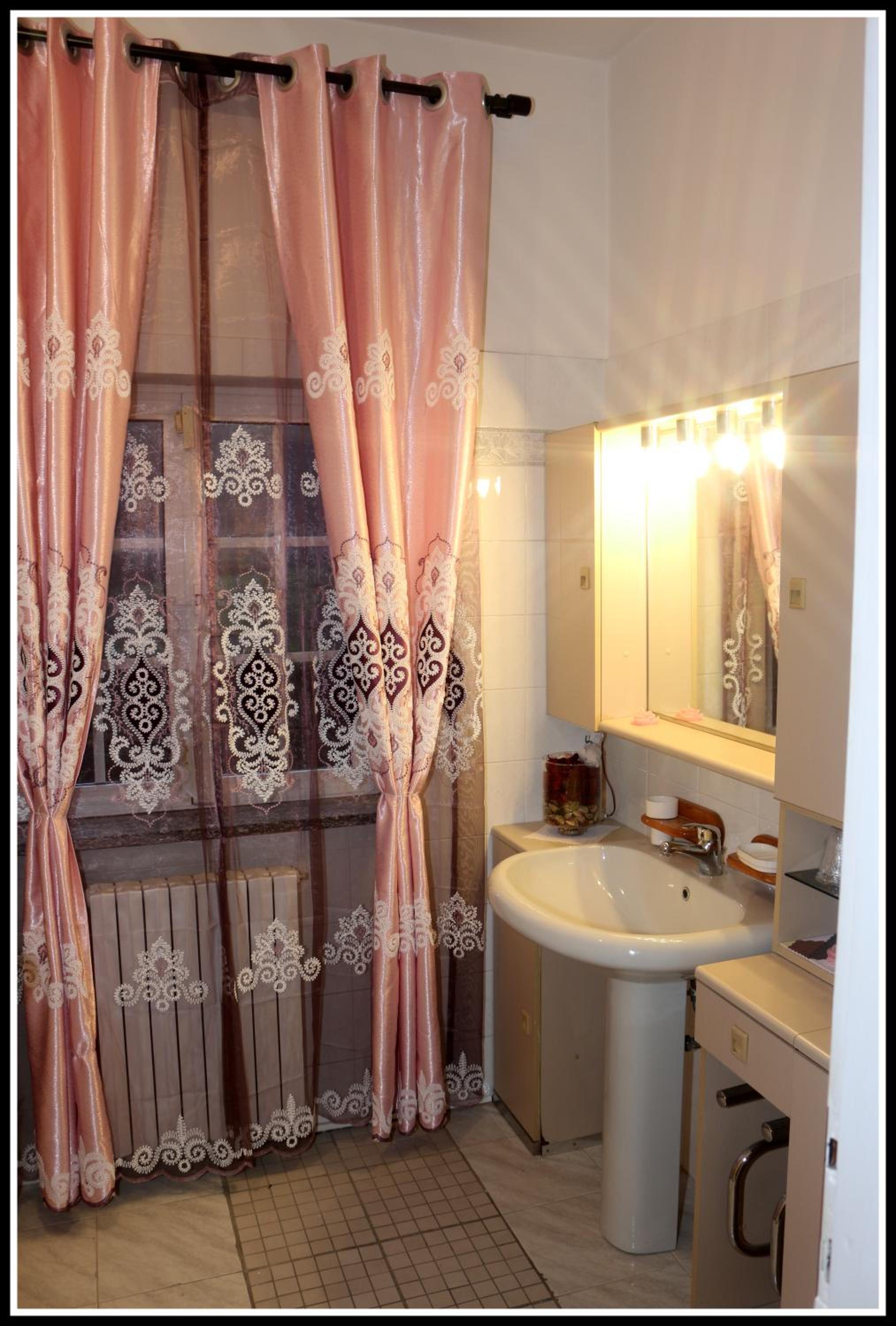 One-Bedroom House - Photo 11