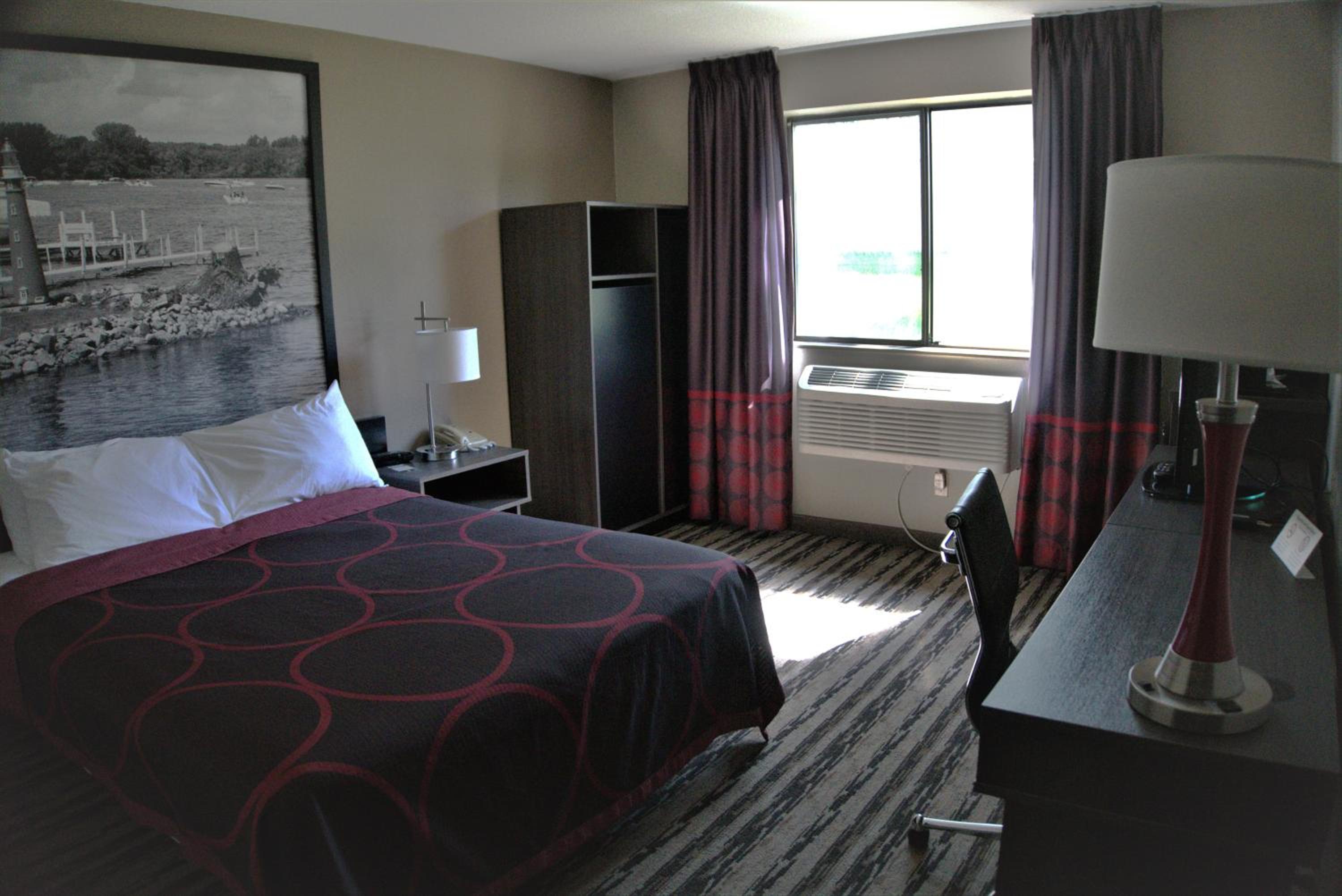 Queen Room - Non-Smoking - Photo 1