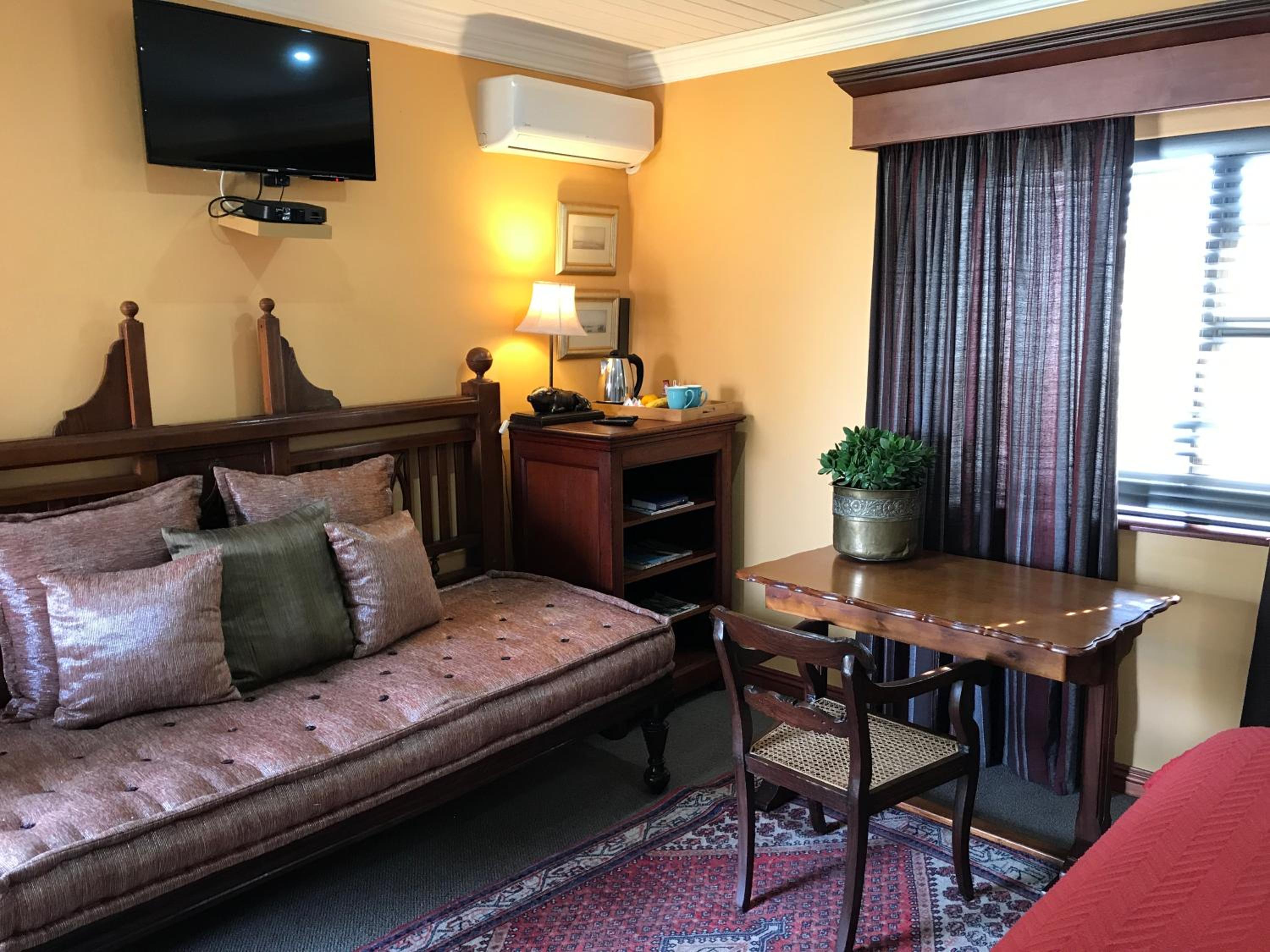 Double or Twin Room with Garden View - Photo 14