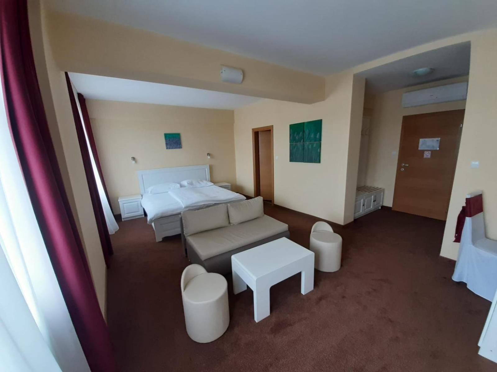 Double or Twin Room - Photo 1