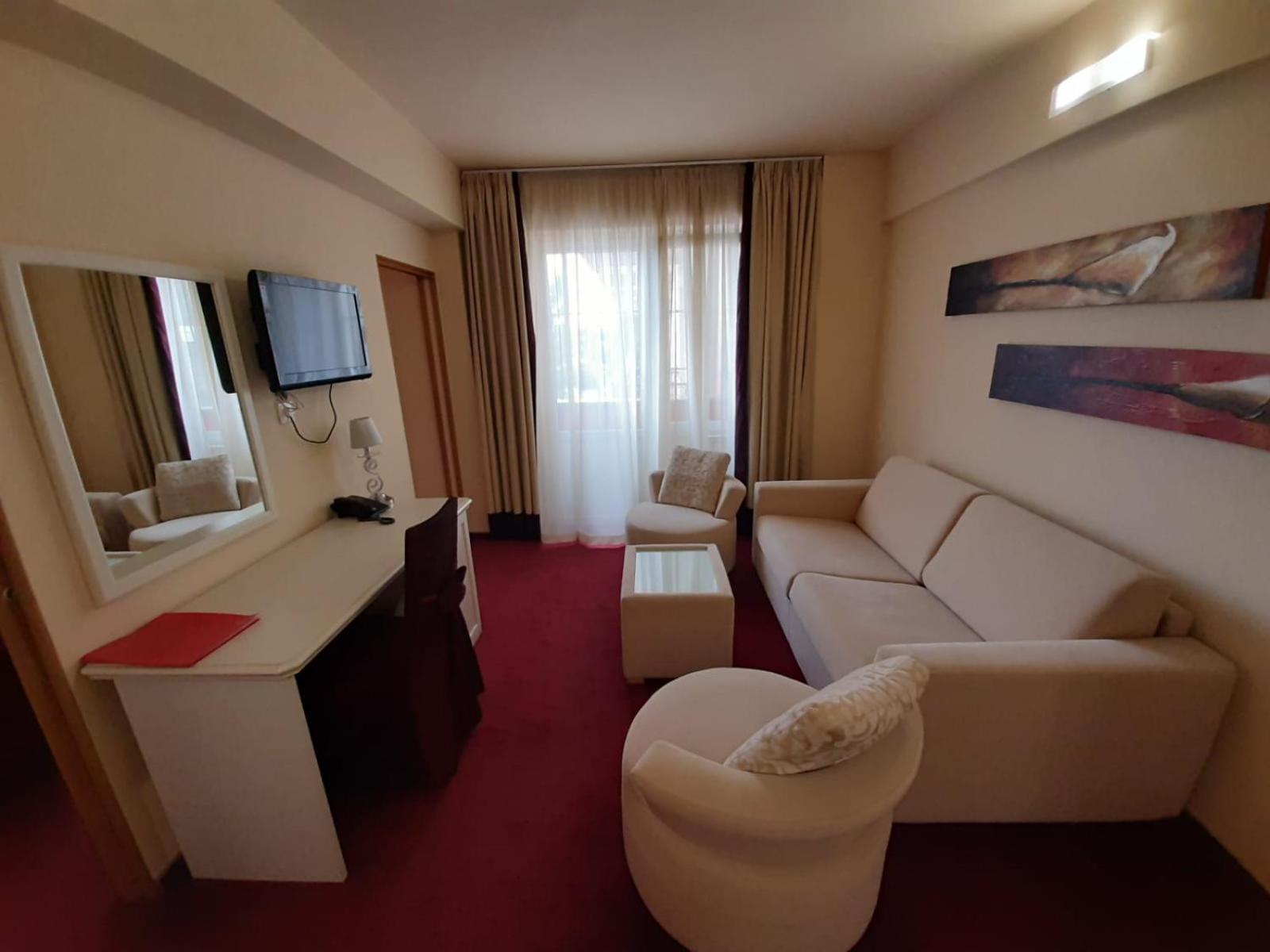 Suite - Photo 4