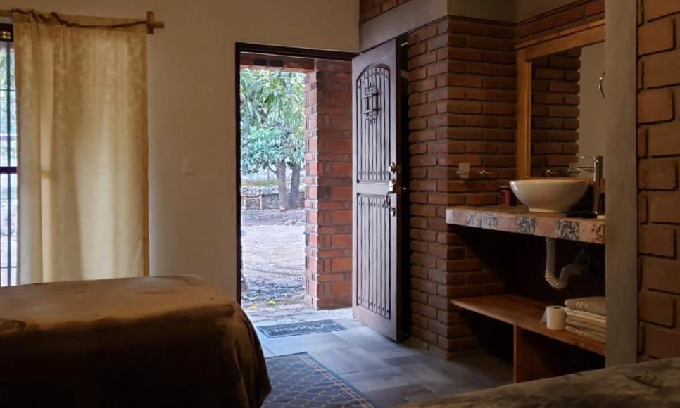 Twin Room with Mountain View - Photo 16