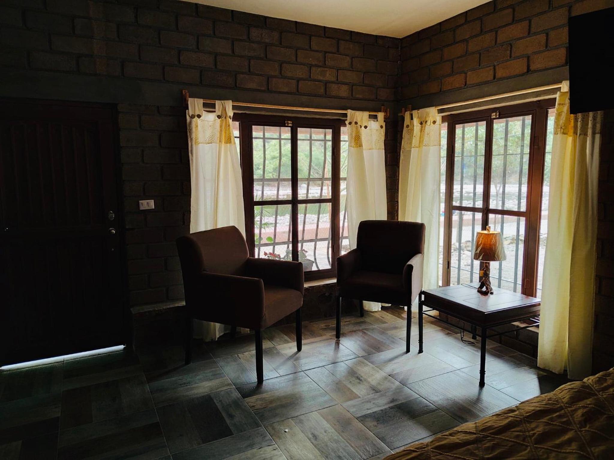 Deluxe King Suite - Photo 47