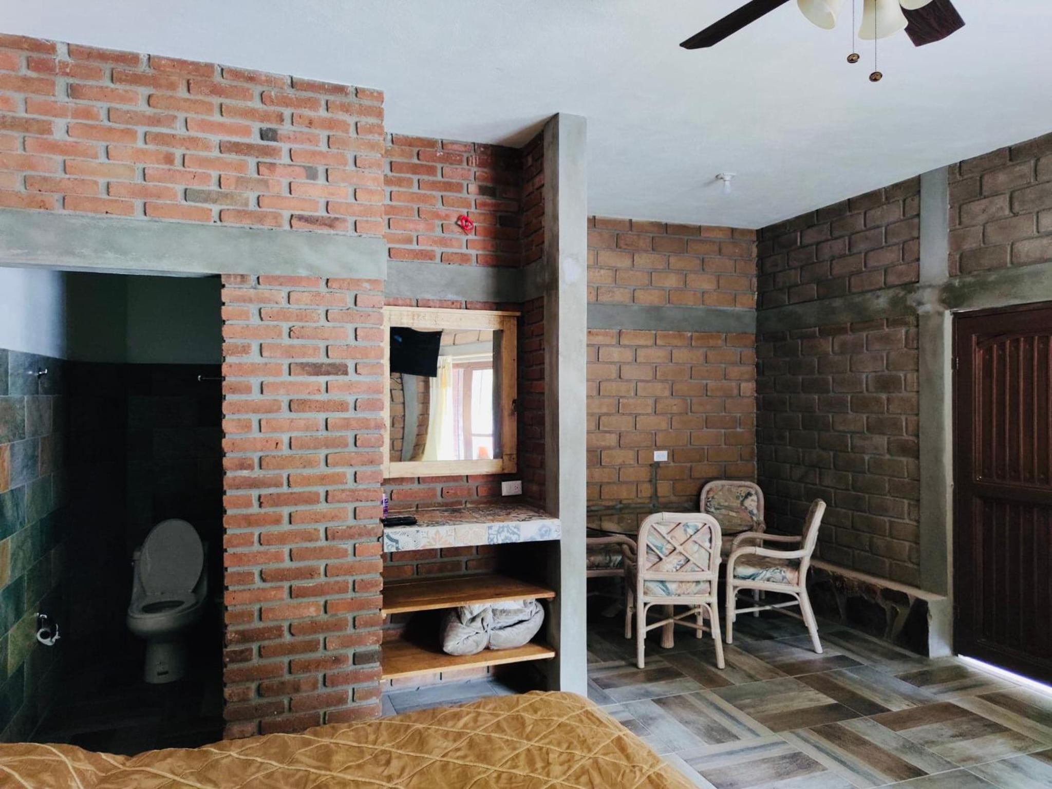 Deluxe King Suite - Photo 48