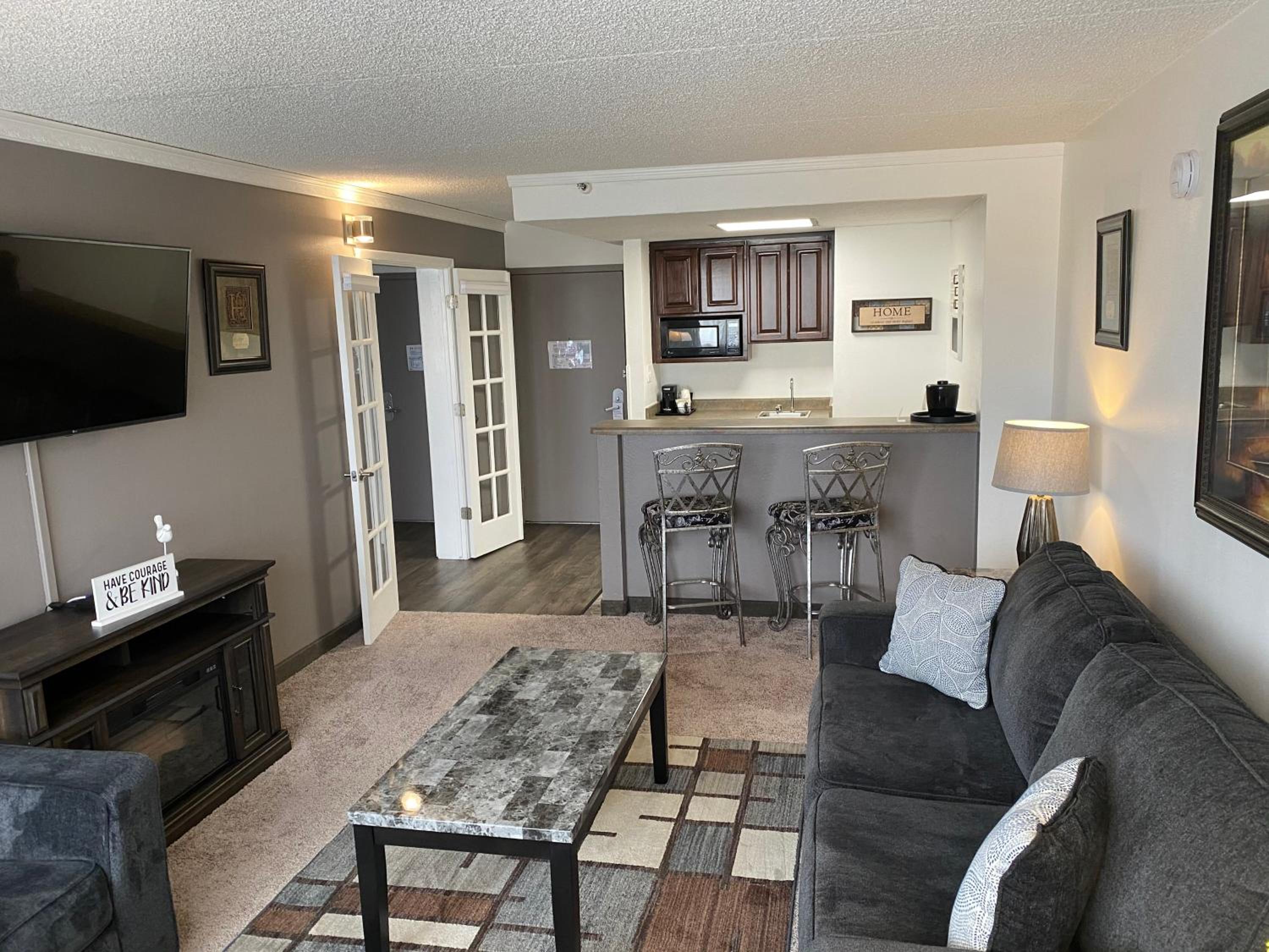 Two-Bedroom Suite with Two Double Beds - Non-Smoking photo 1