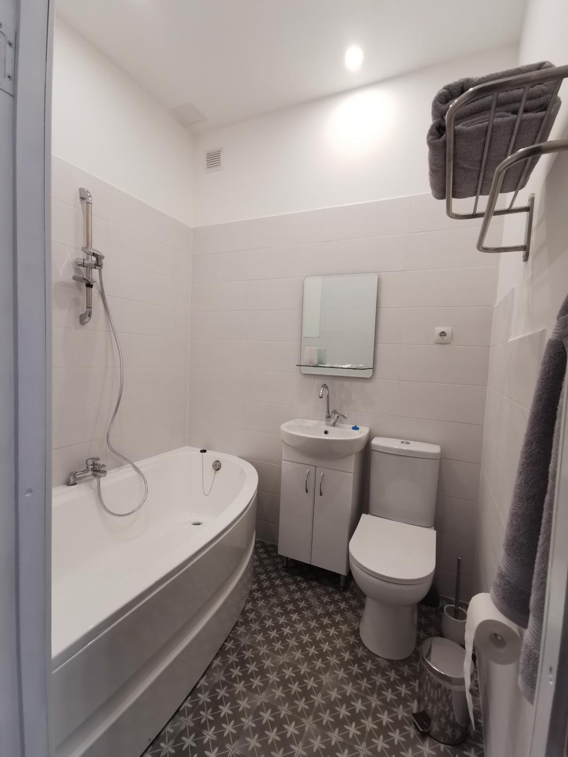 Deluxe Triple Room with Bath - Photo 6