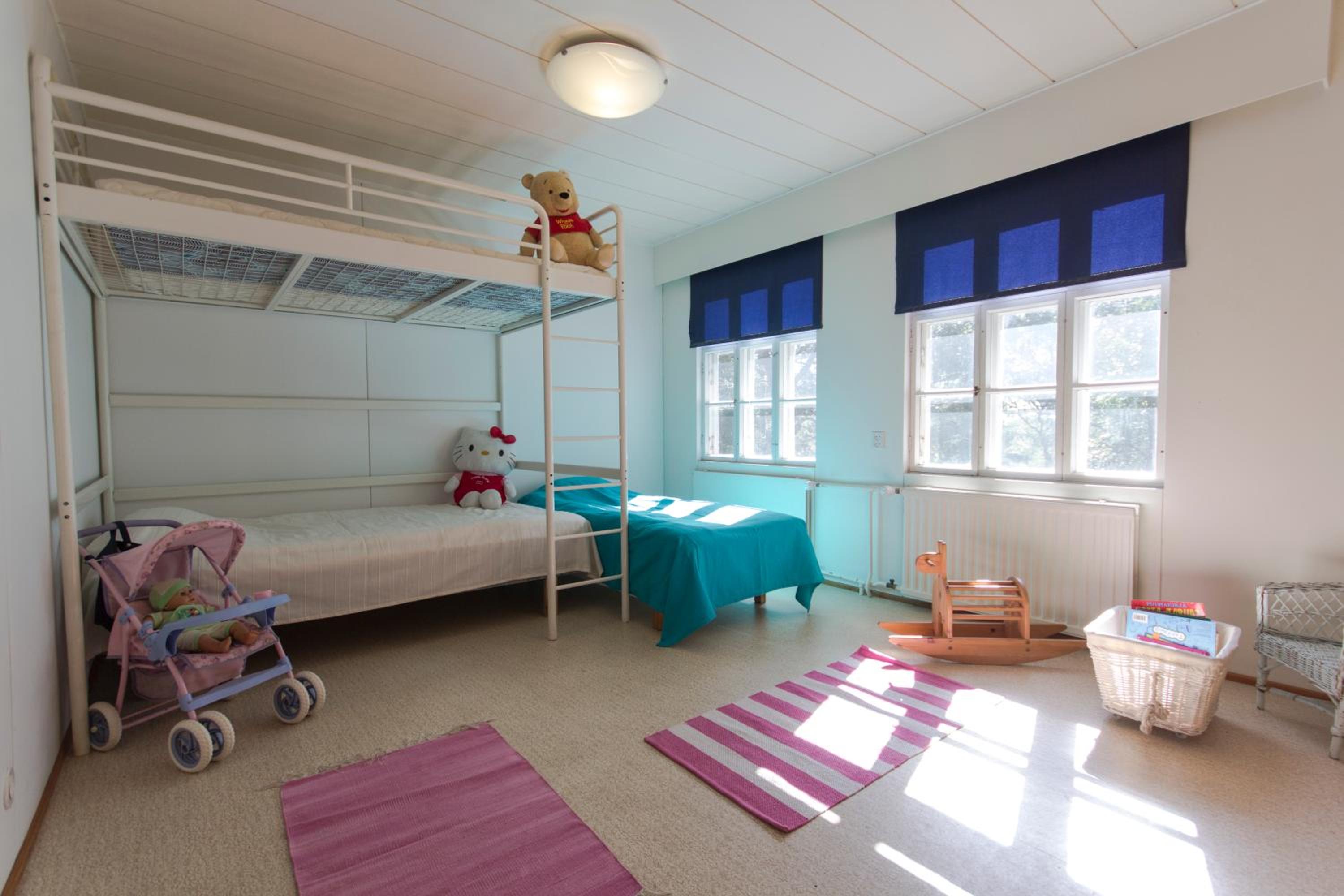 Quadruple Room with Shared Bathroom photo 2