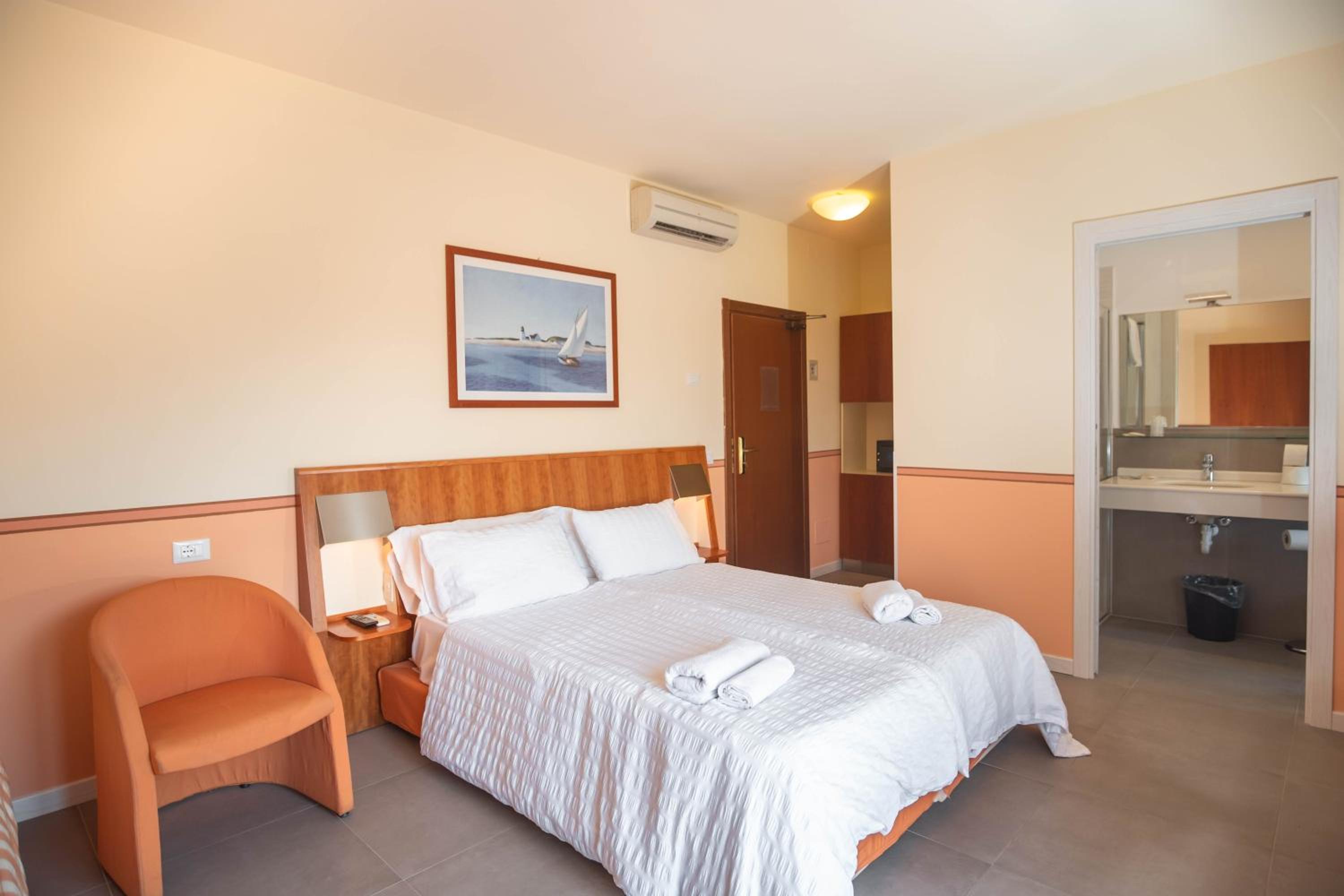 Junior Suite - Photo 1