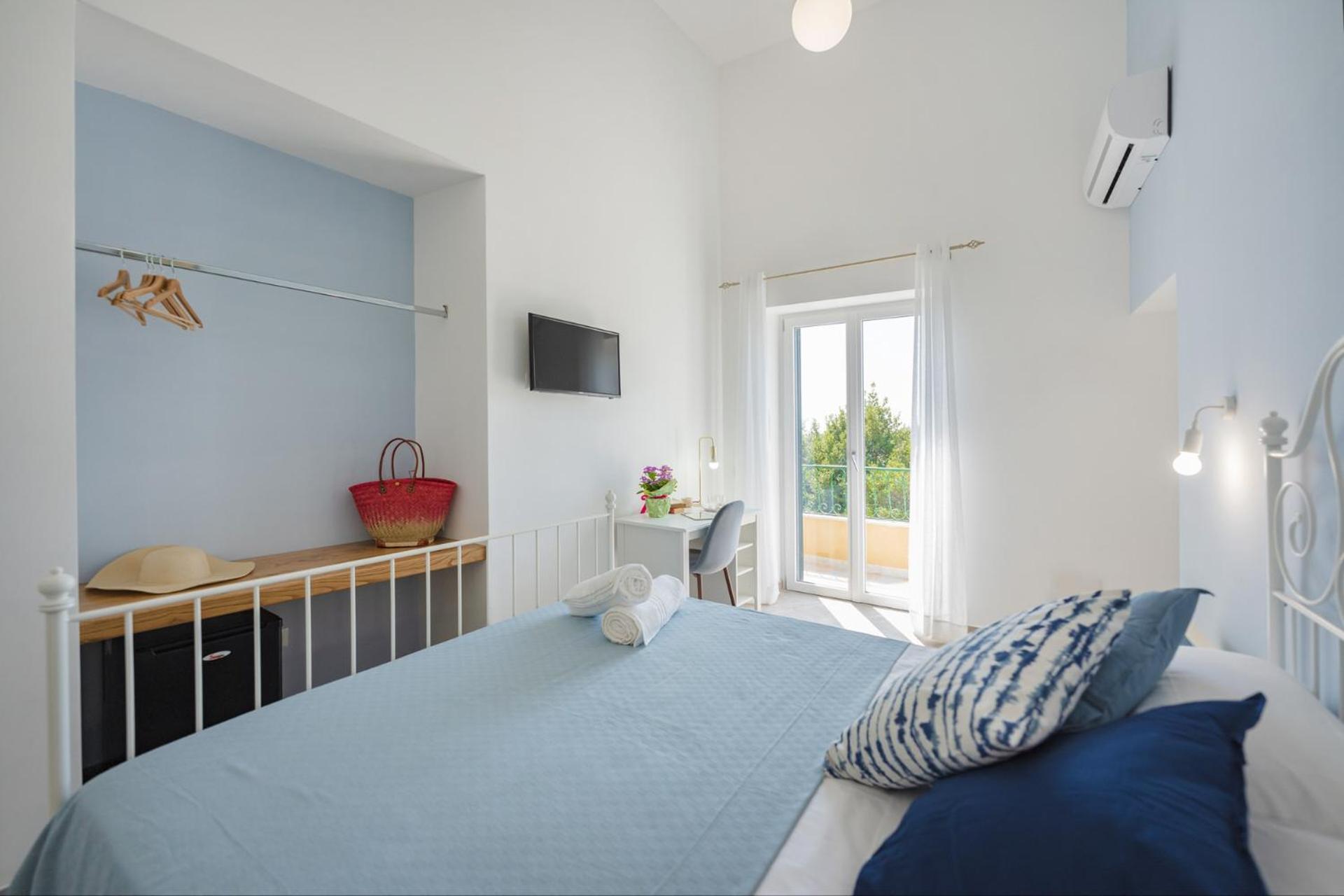 Double Room with Balcony and Sea View photo 1
