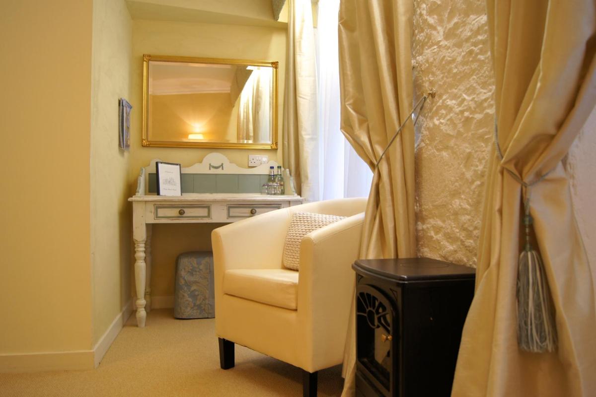 Classic Double or Twin Room photo 3
