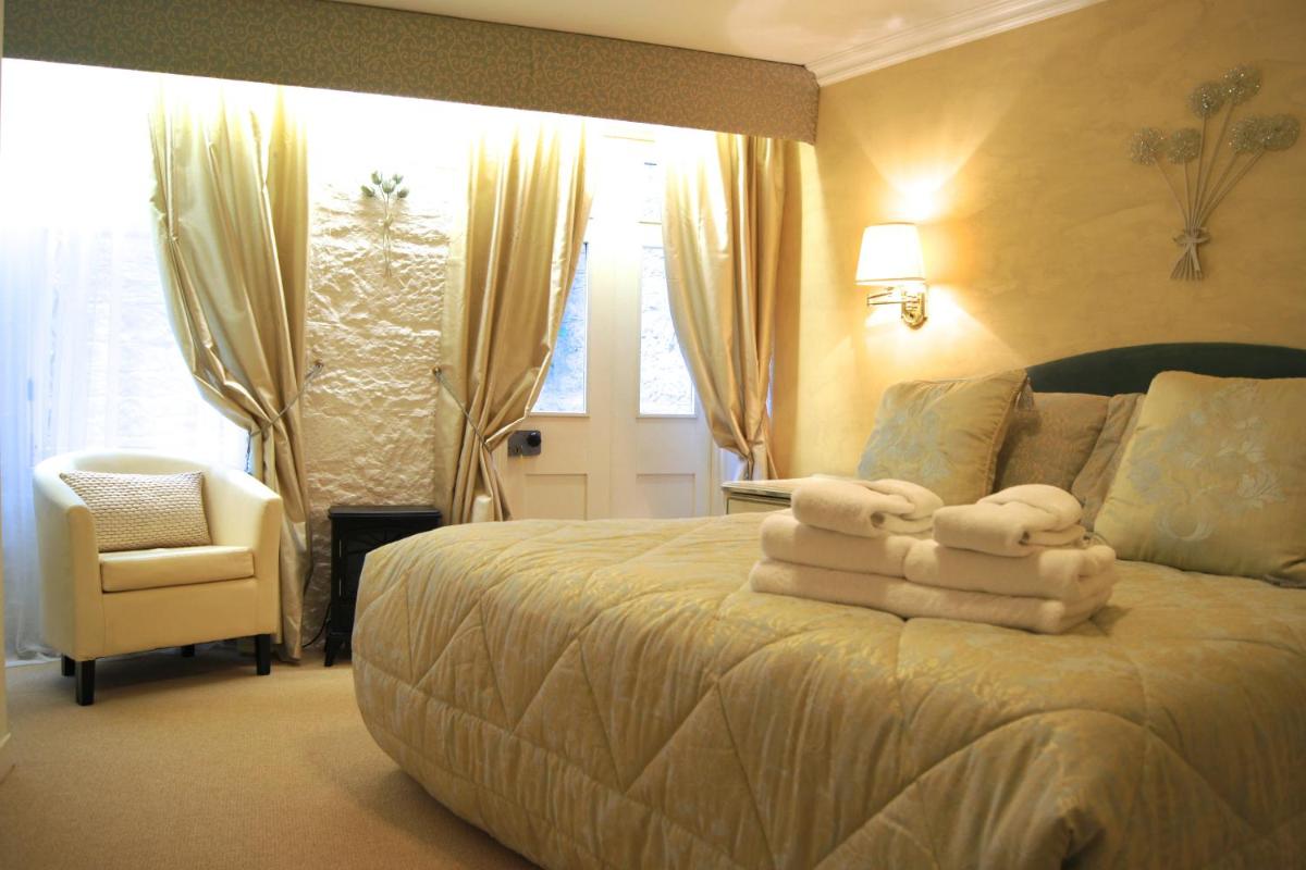 Classic Double or Twin Room photo 2