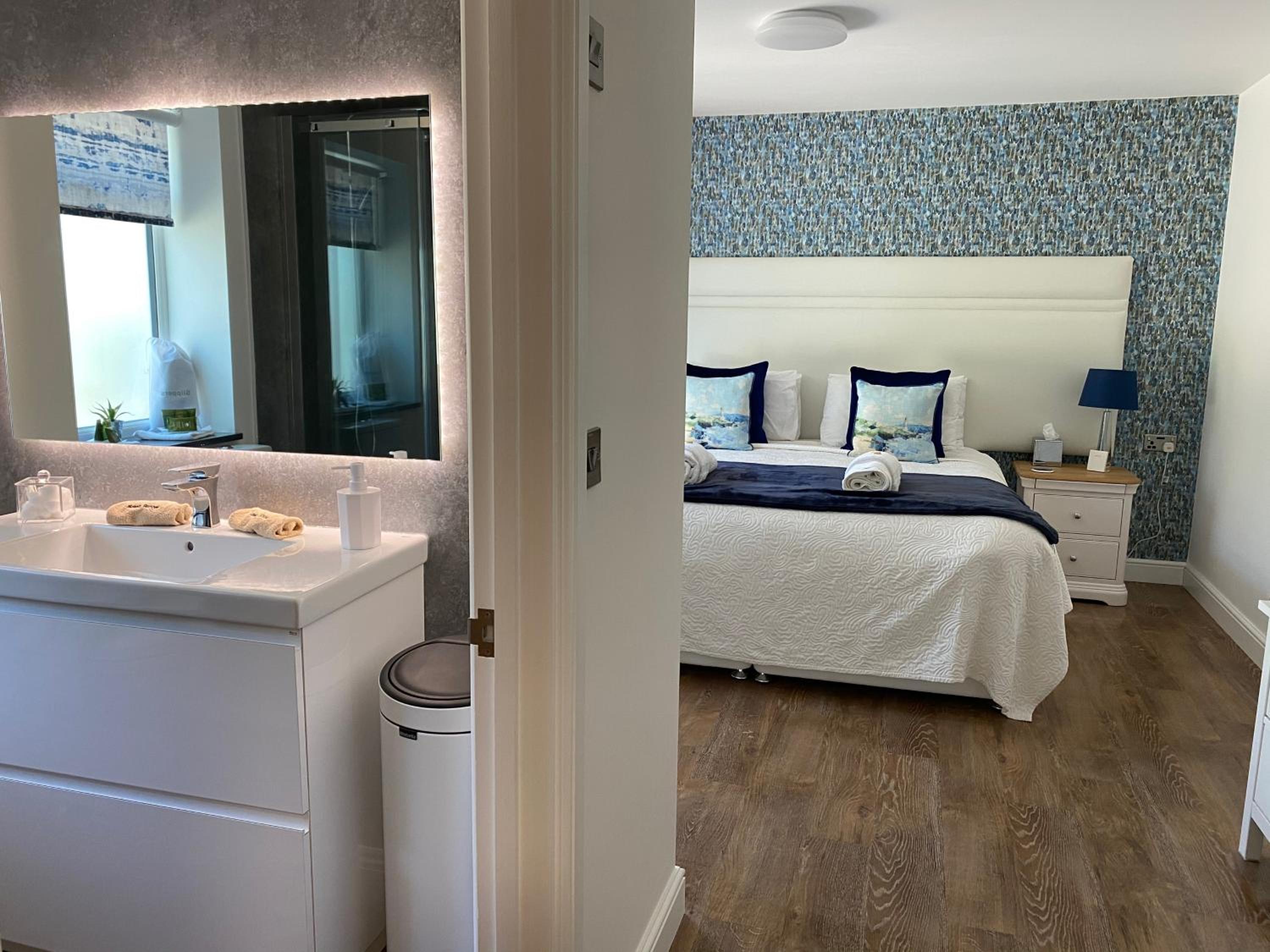 Superior Double or Twin Room with Garden View photo 3