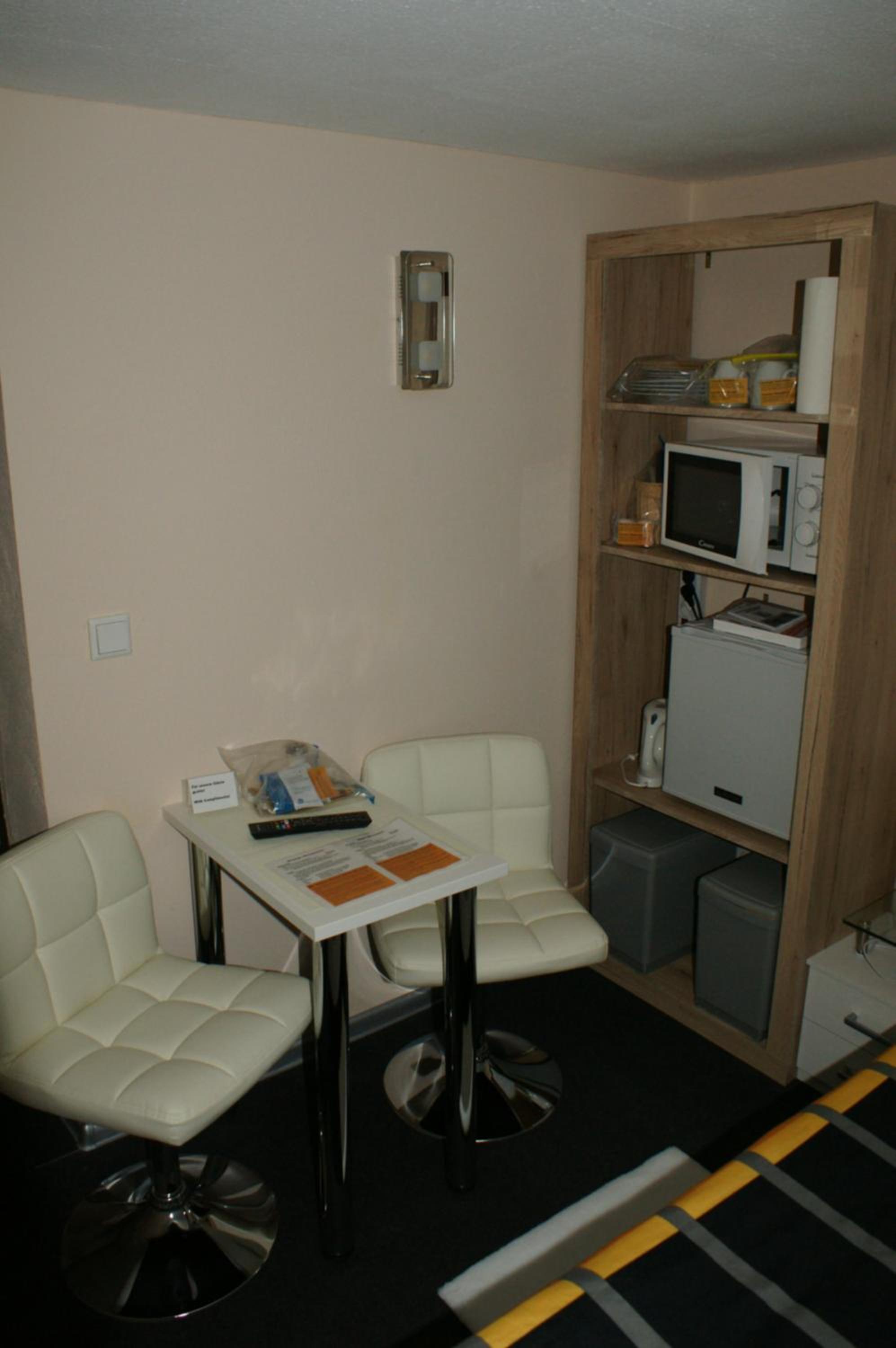 Budget Double Room photo 3