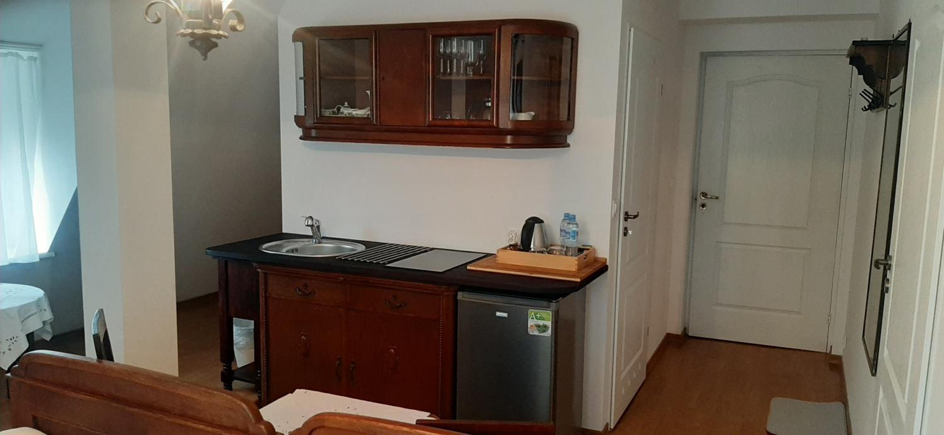 Deluxe Room - Photo 7