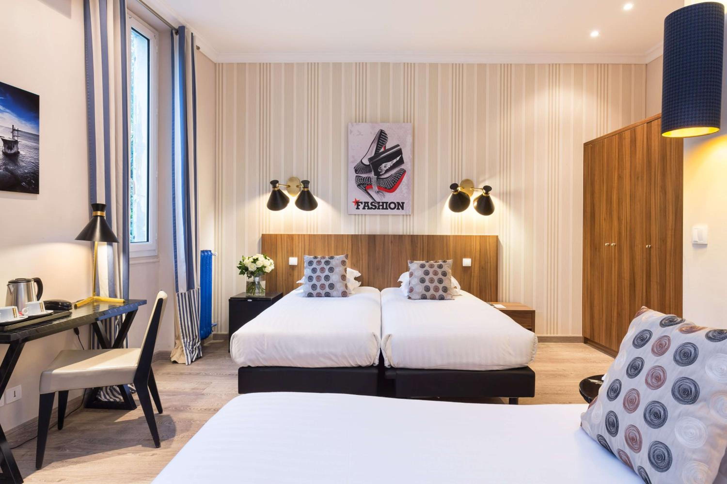 Prestige Room - Photo 17
