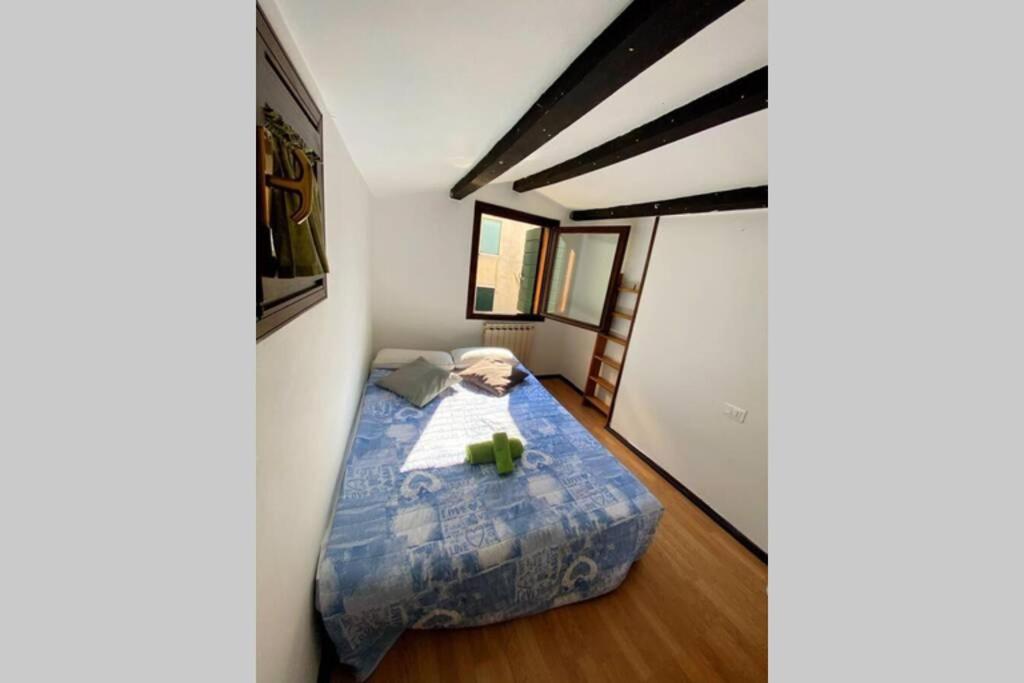 Three-Bedroom Apartment photo 1