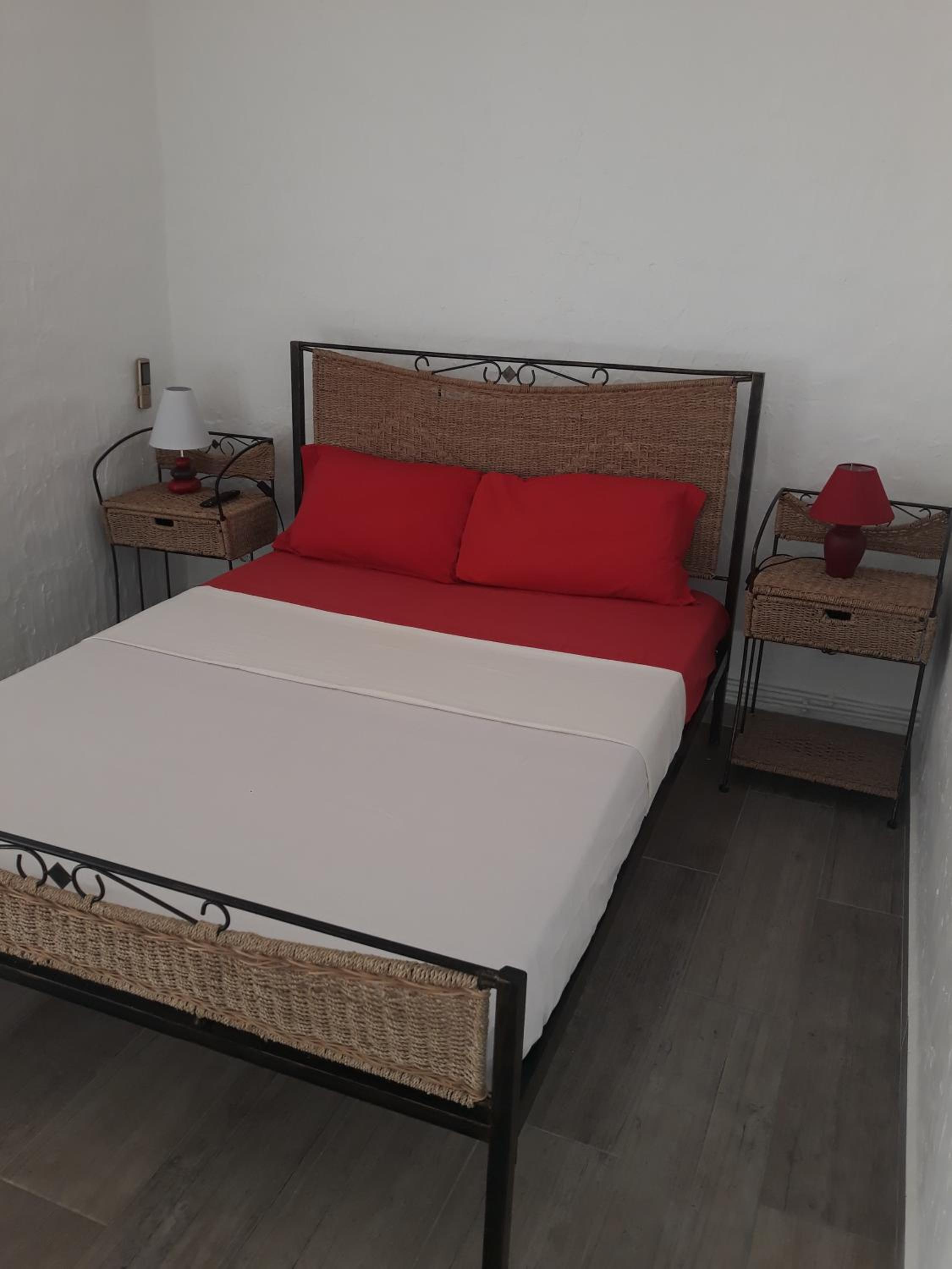 One-Bedroom House photo 1