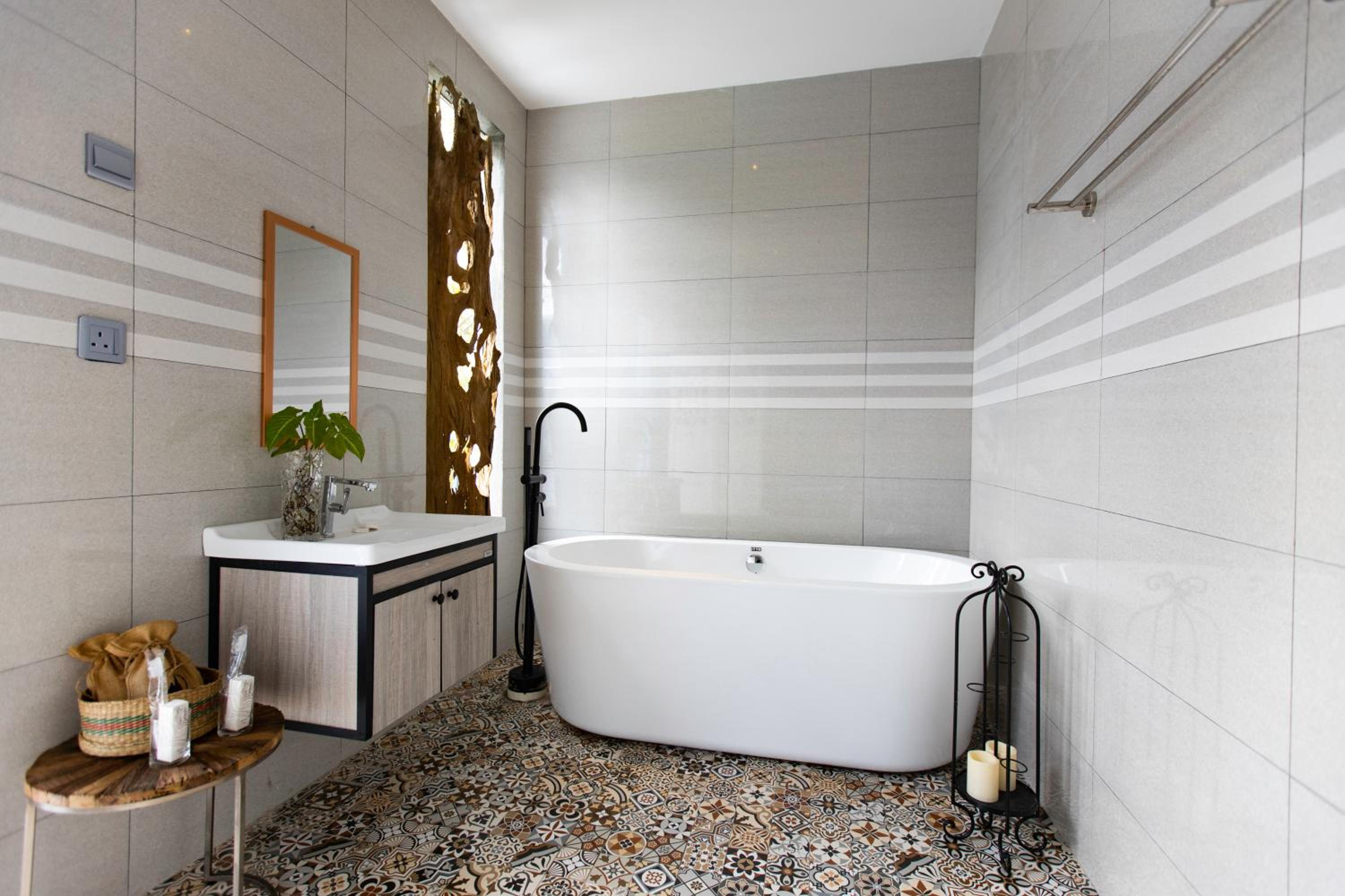 Superior Suite - Photo 5