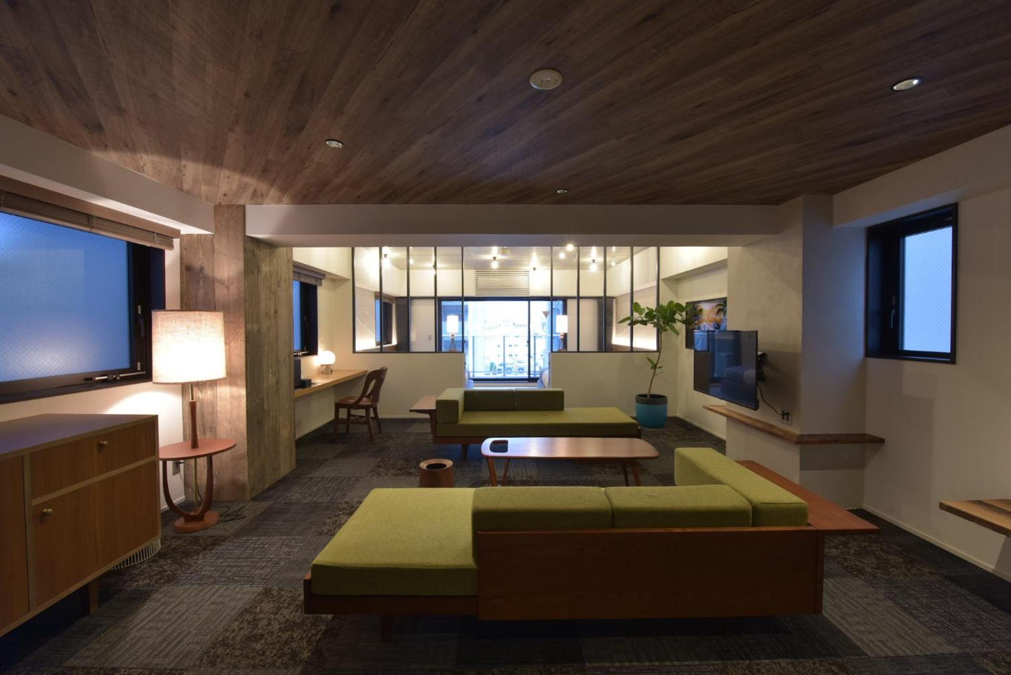 Executive Room with 2 Sofa Beds and Balcony thumbnail 6