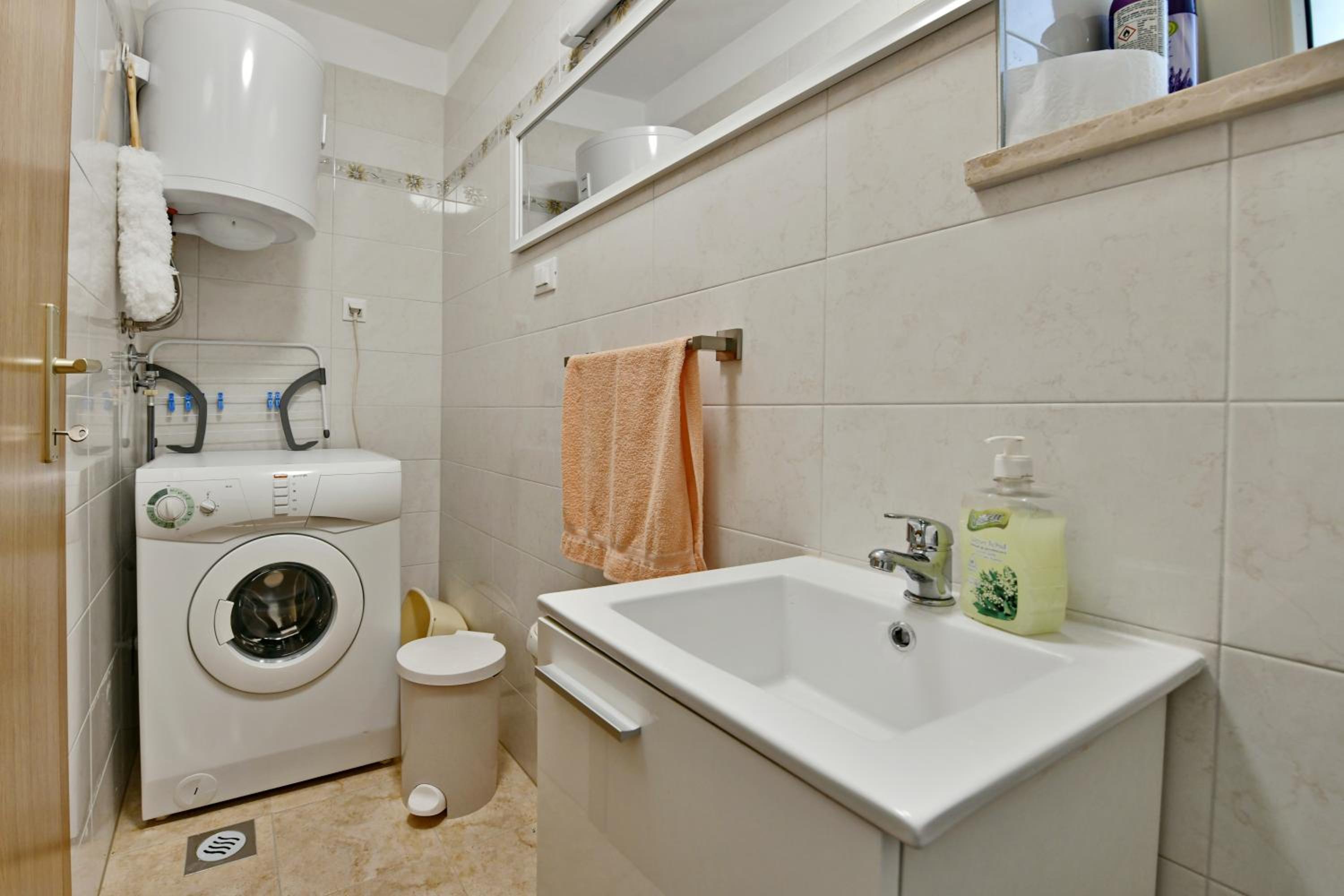 Two-Bedroom House photo 2