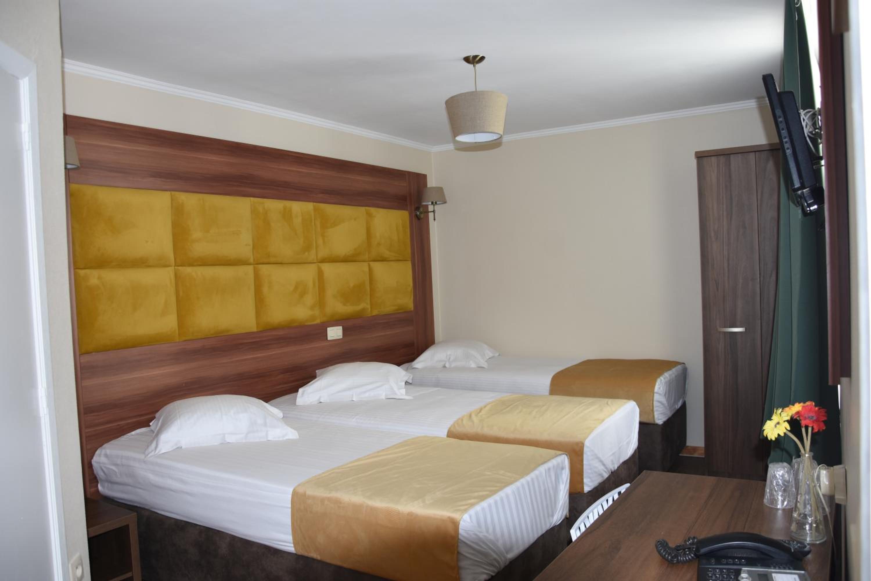 Comfort Triple Room - Photo 8