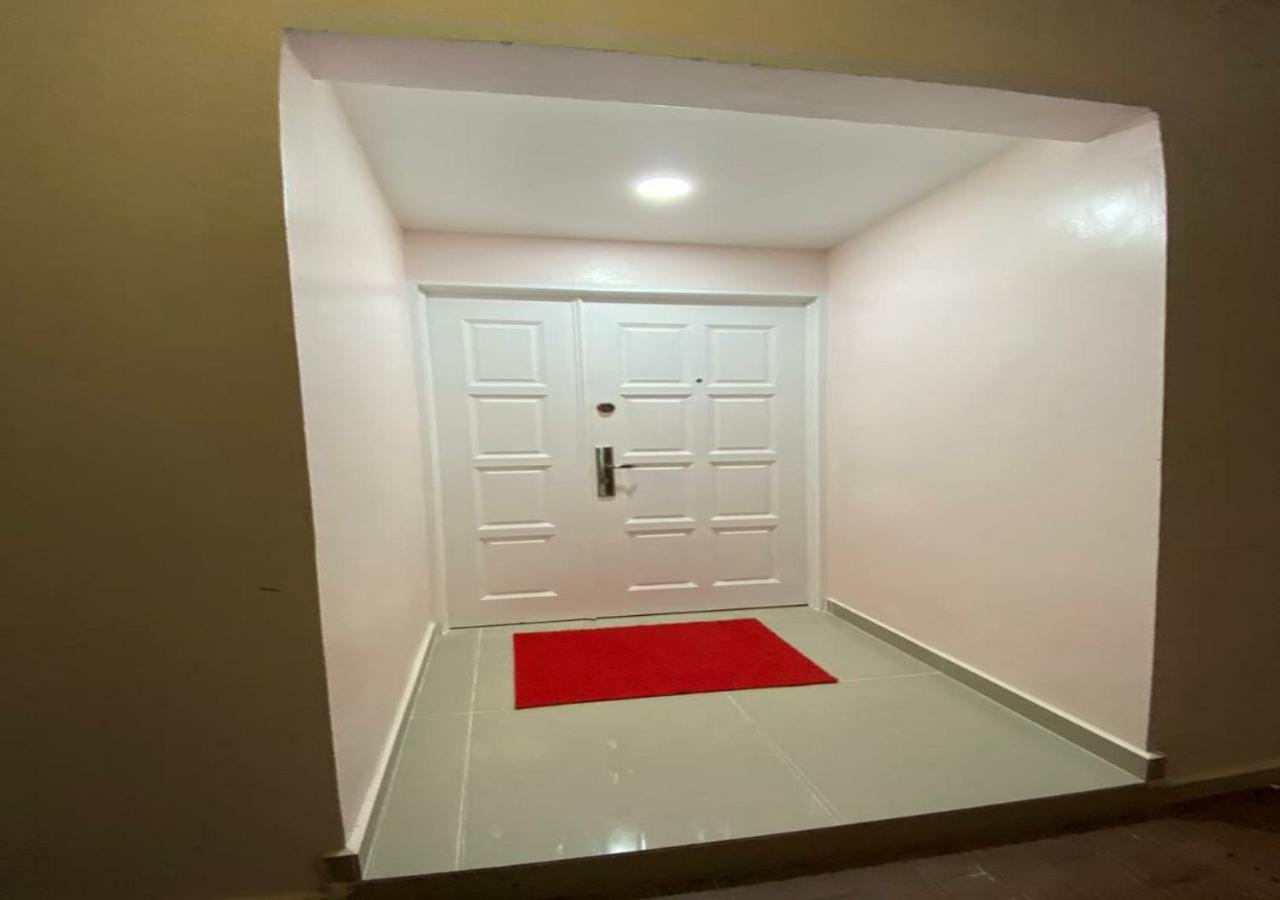 Three-Bedroom Apartment photo 2