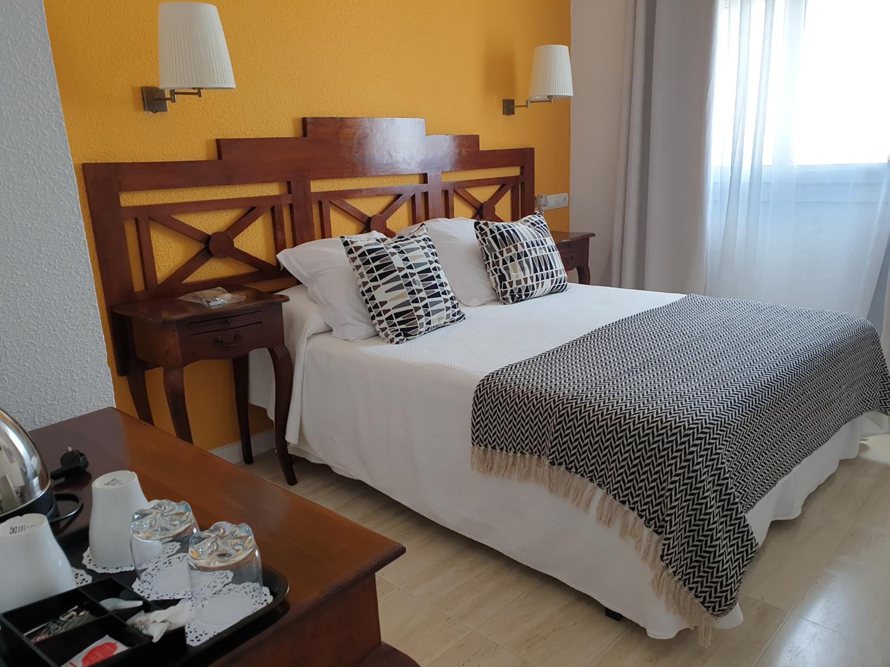 Double Room with Sea View - Photo 17