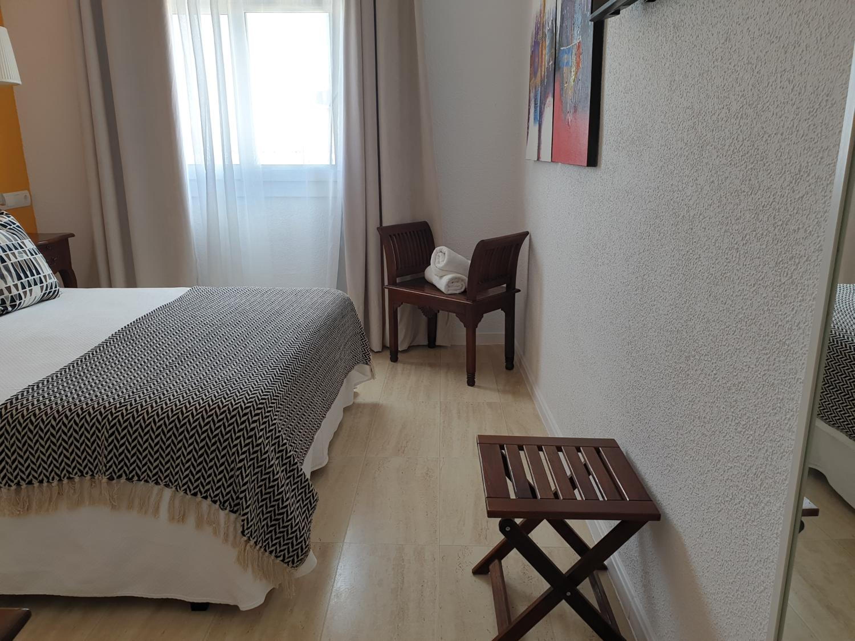 Double Room with Sea View - Photo 19