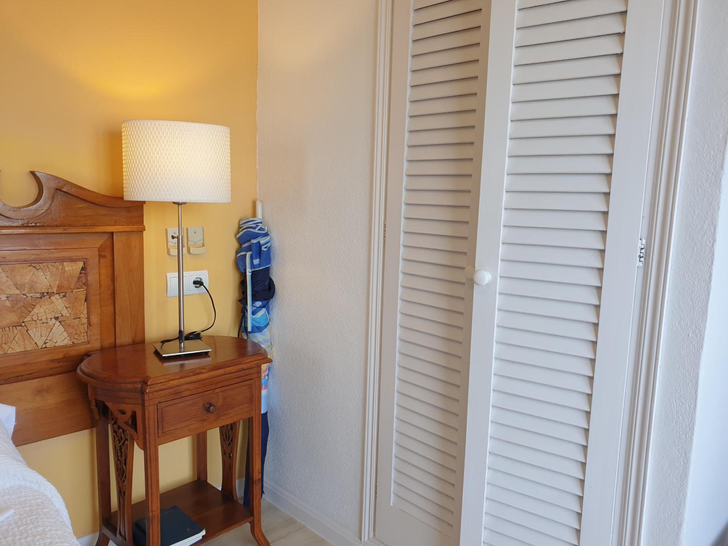 Twin Room with Terrace - Photo 17