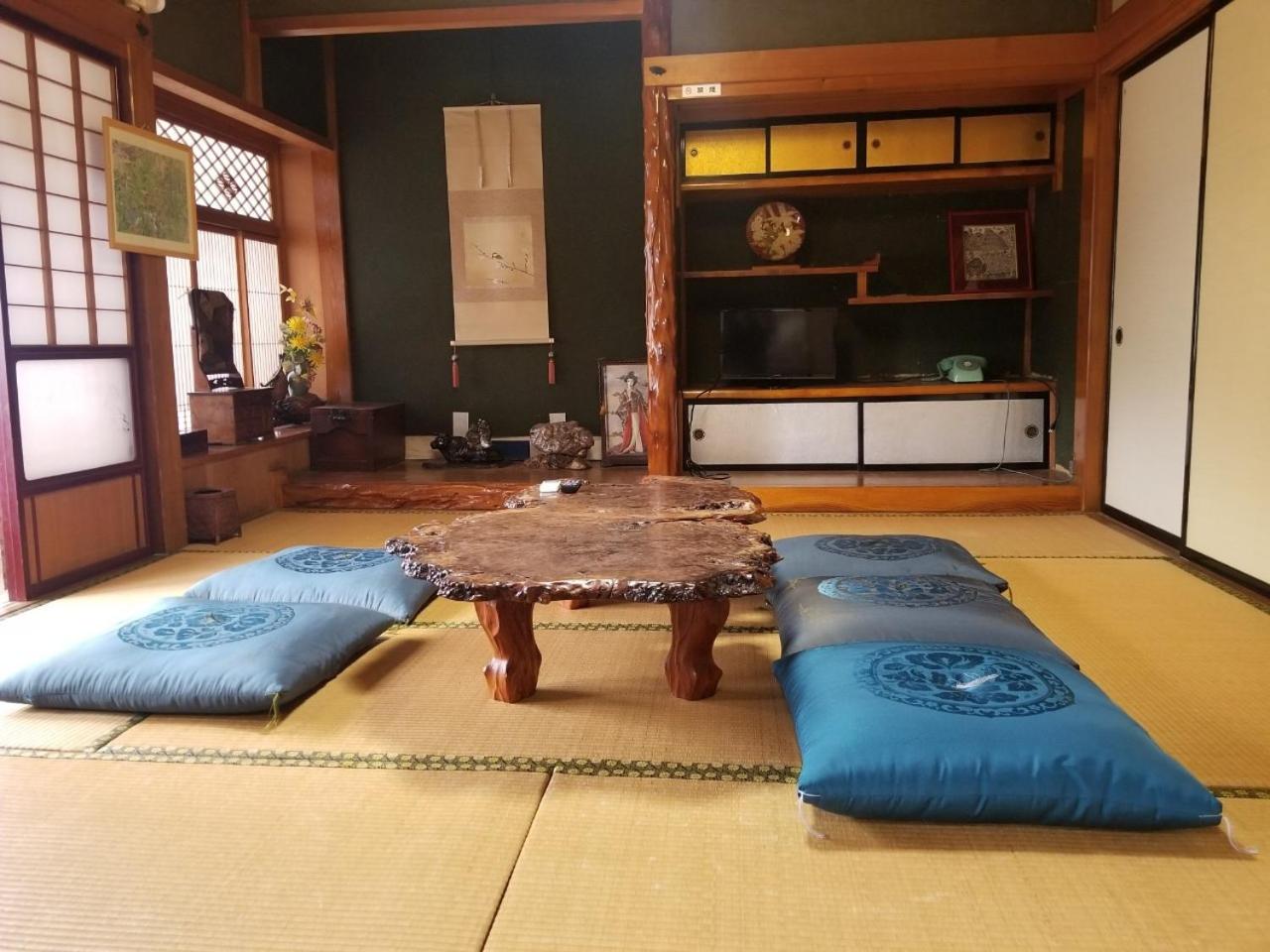 Japanese-Style Standard Family Room with Shared Bathroom