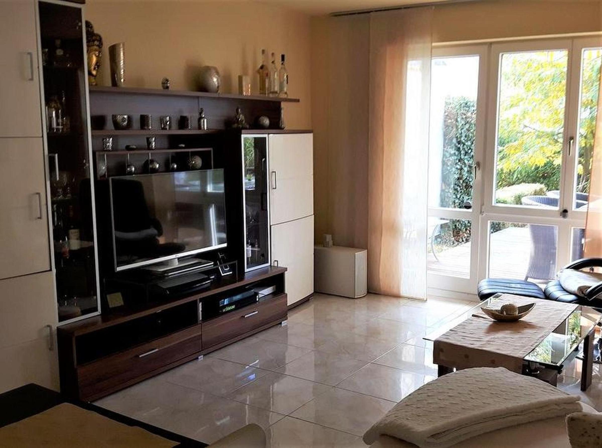 One-Bedroom Apartment with Garden View