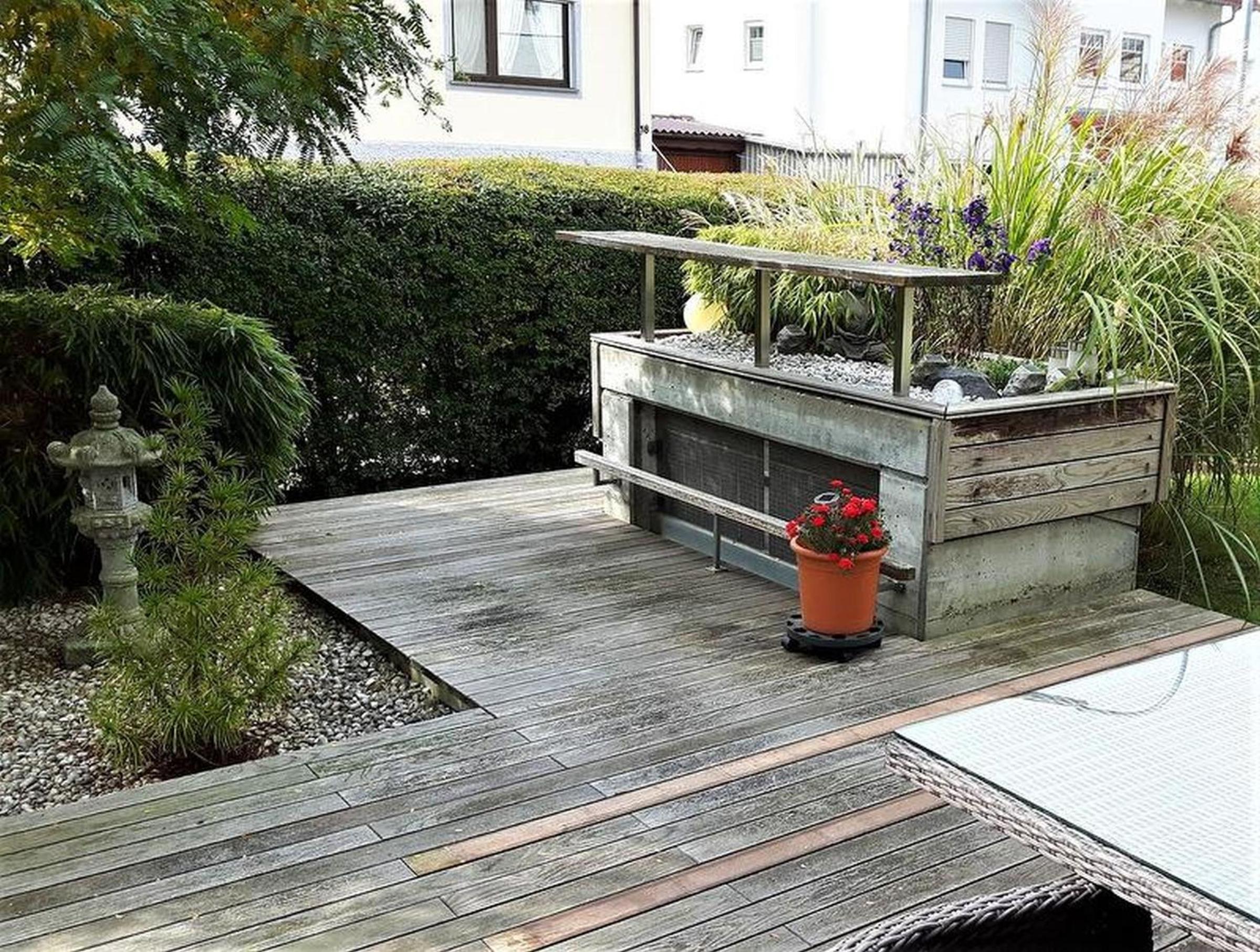 One-Bedroom Apartment with Garden View photo 2