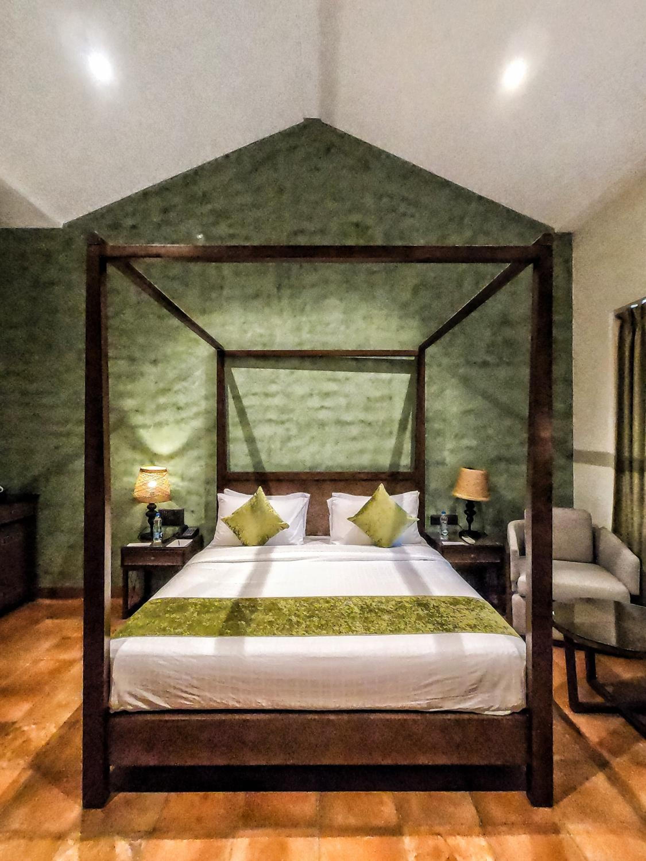 Double Room with Patio - Photo 3