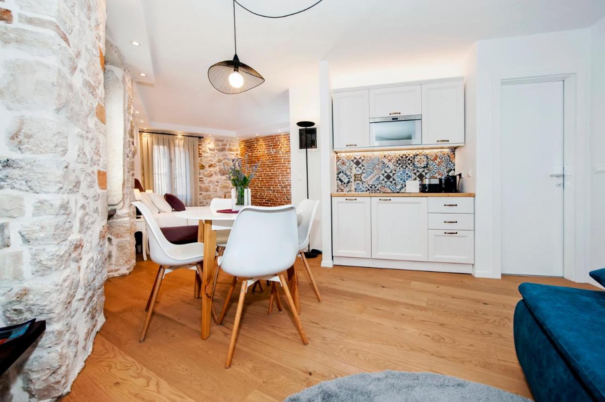 Studio Apartment photo 3