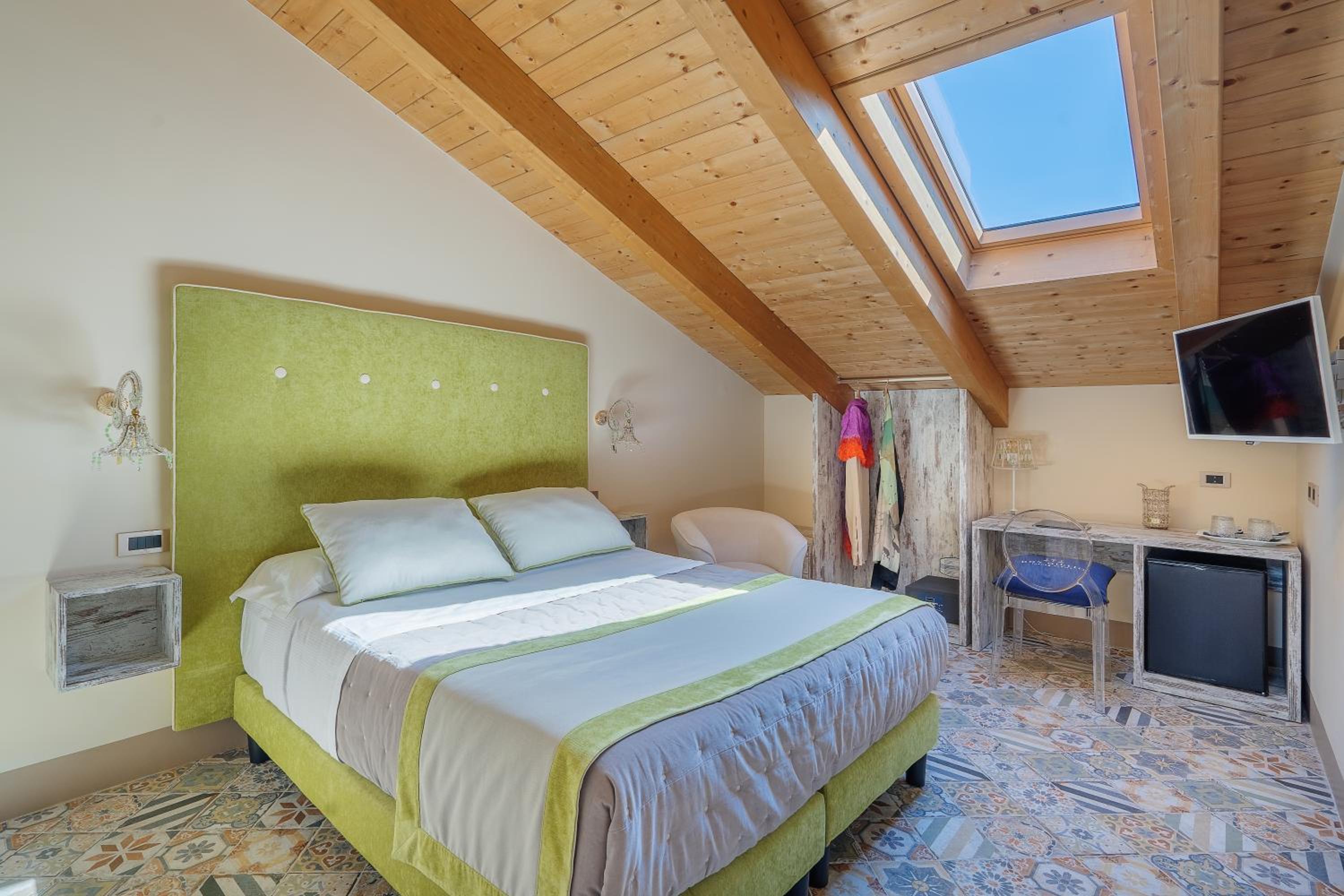 Standard Double or Twin Room - Photo 1