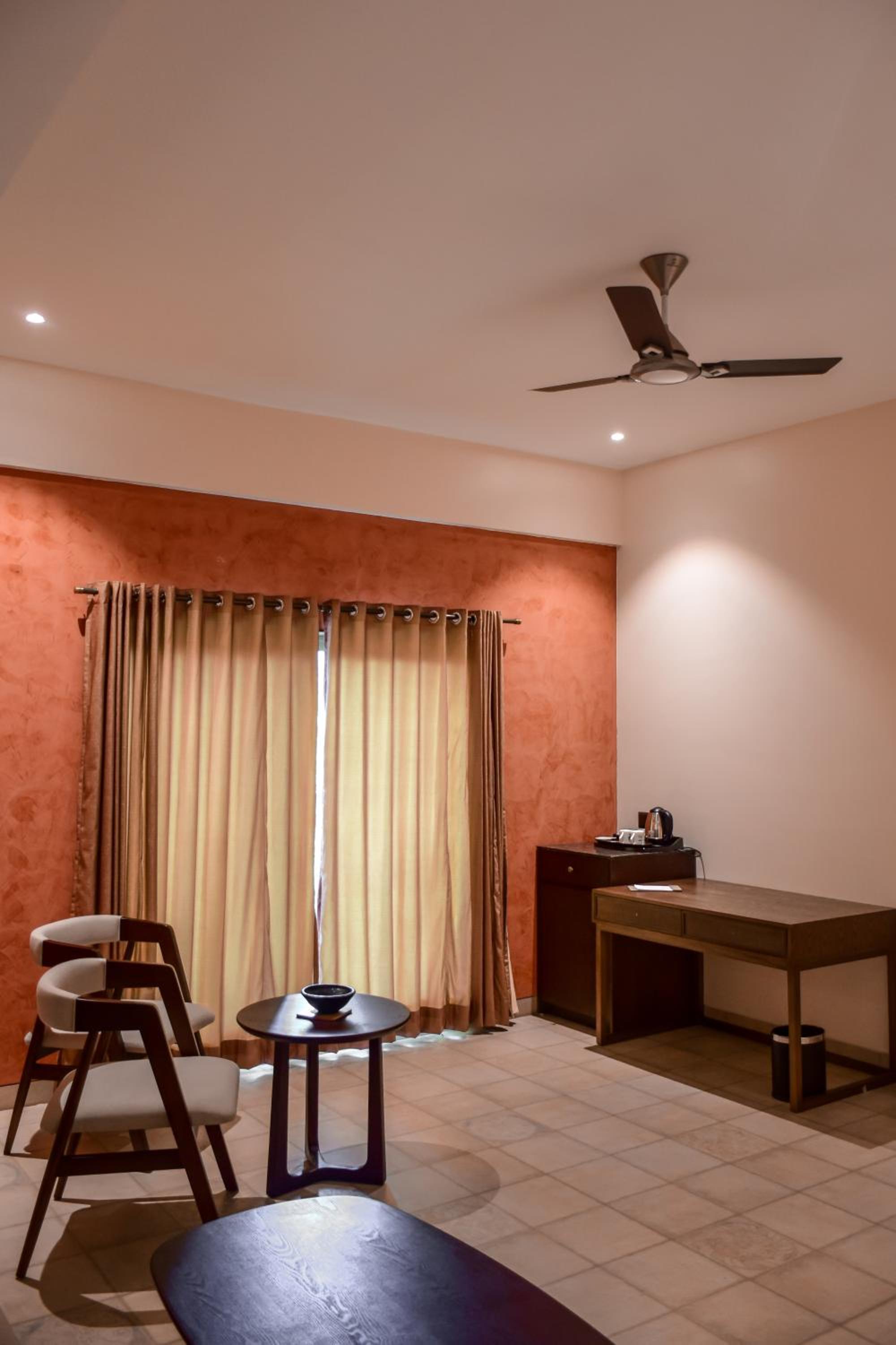 Suite - Photo 6