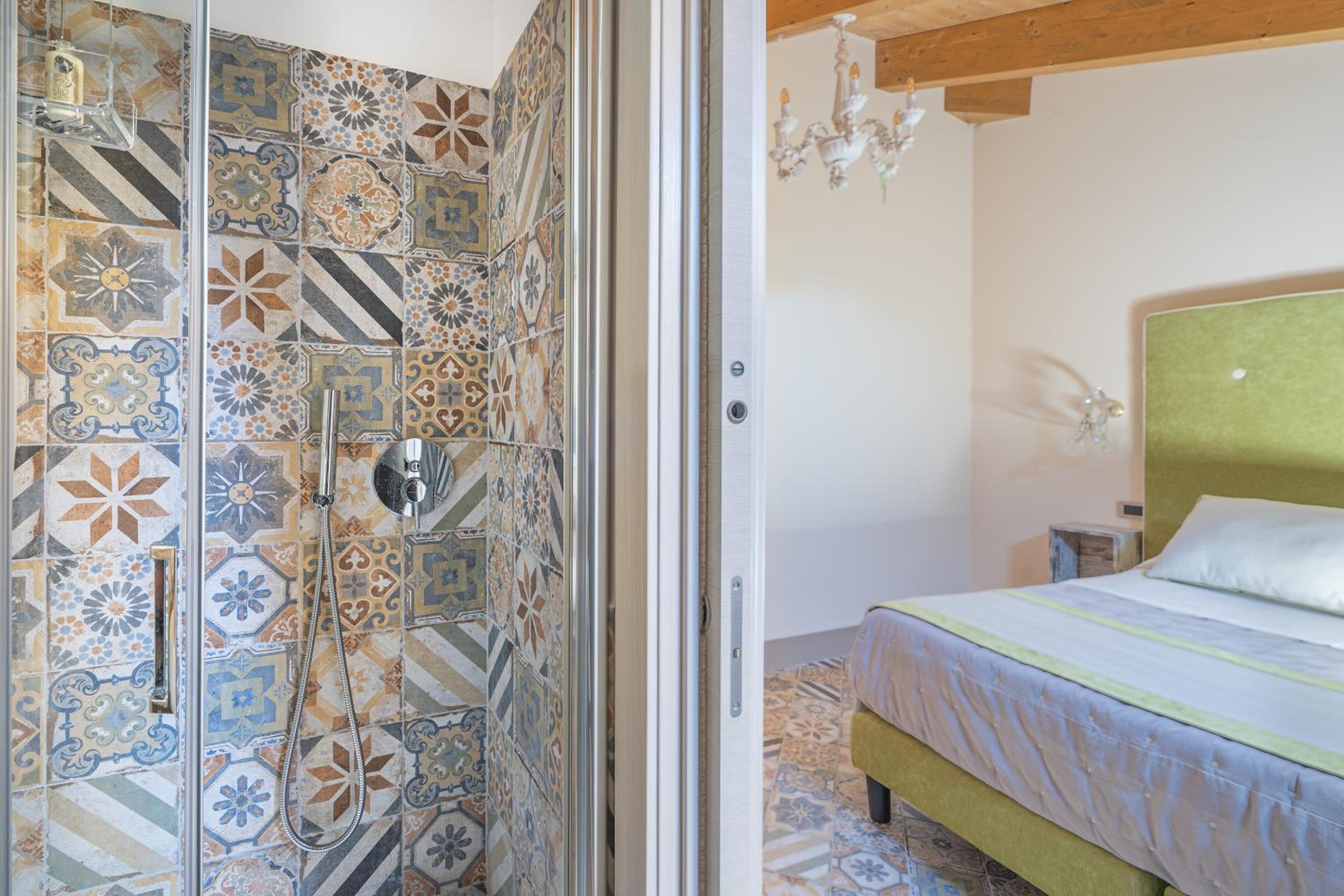 Standard Double or Twin Room - Photo 4