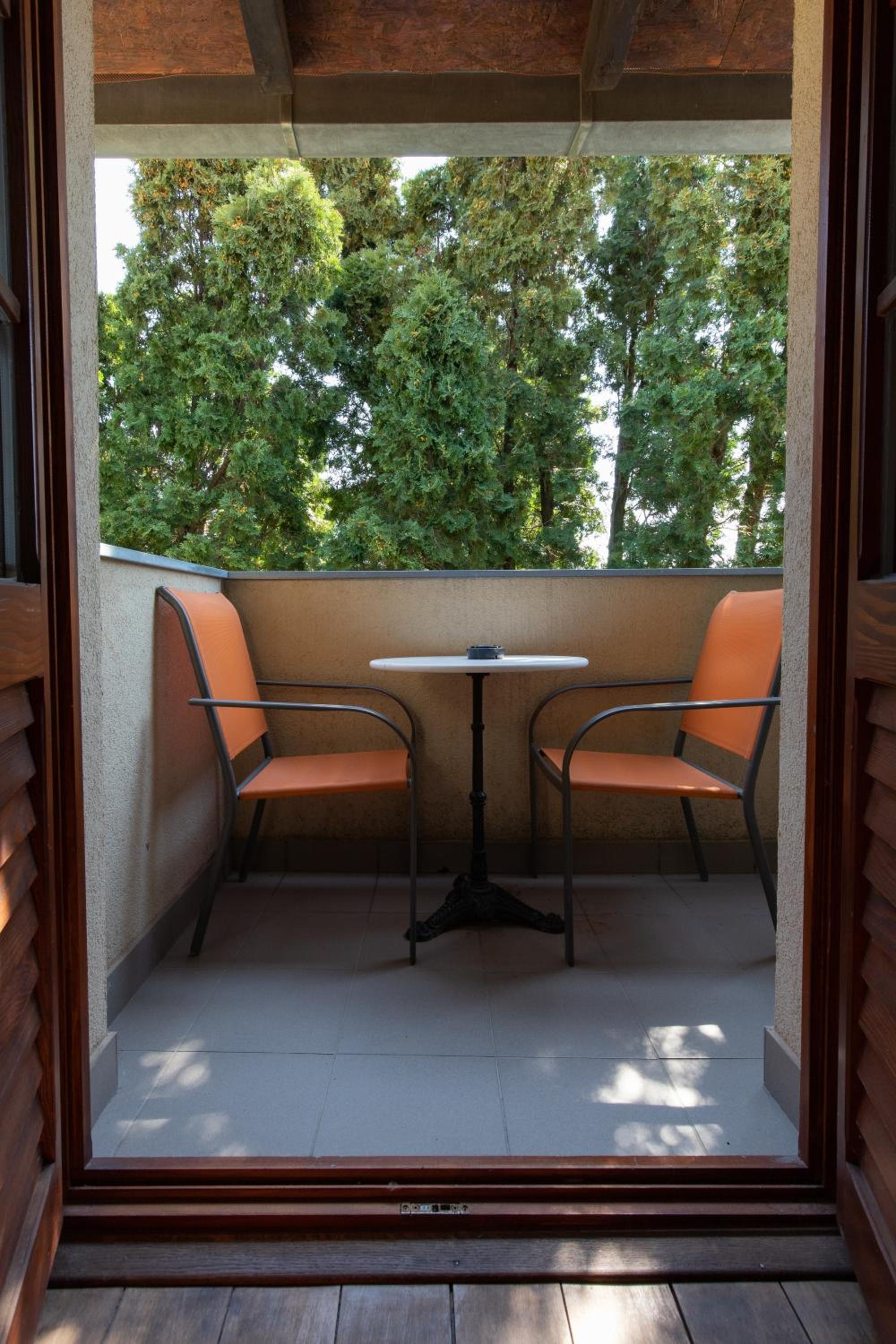 Twin Room with Balcony - Photo 2