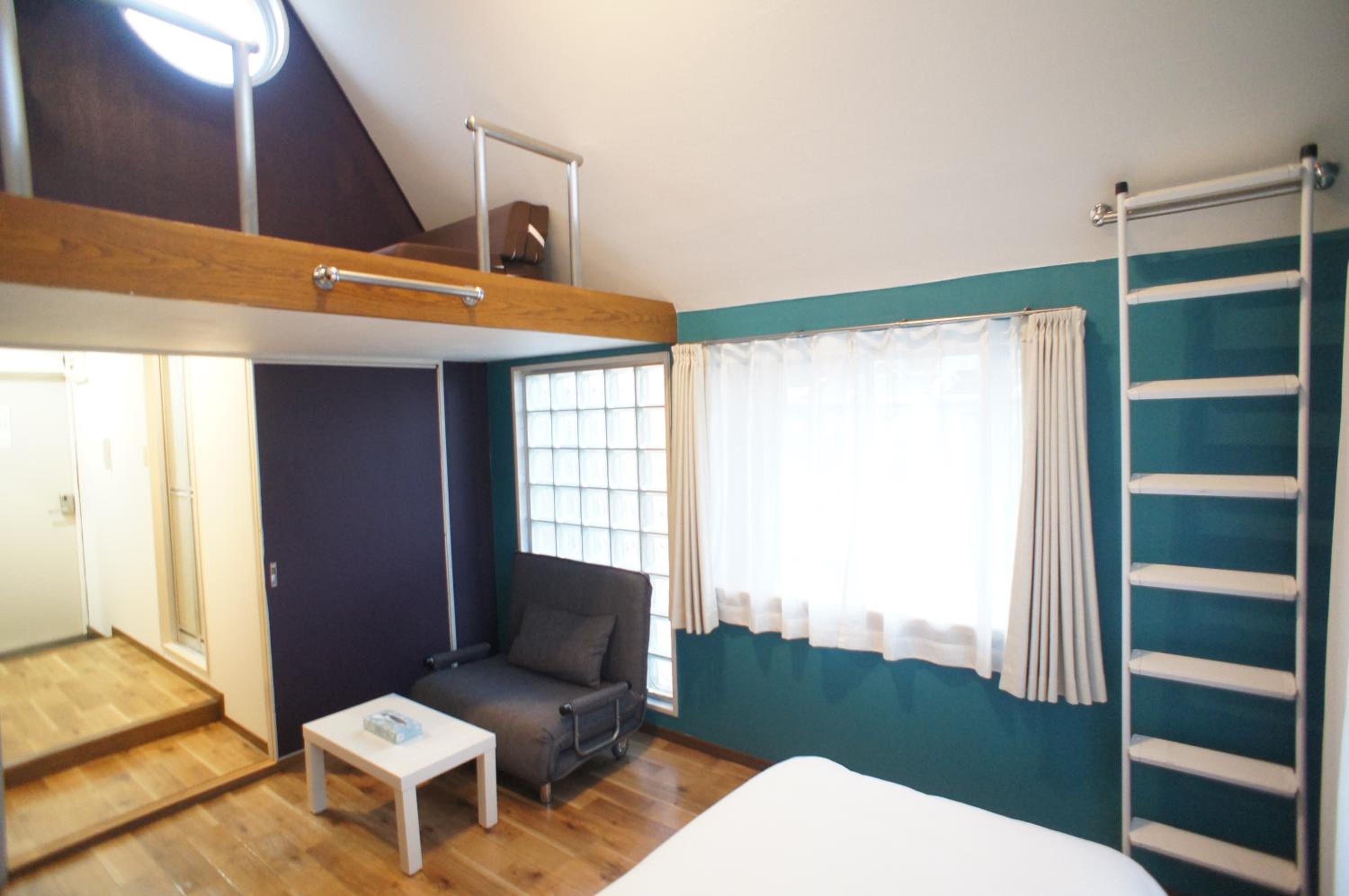 Standard Triple Room - Photo 9