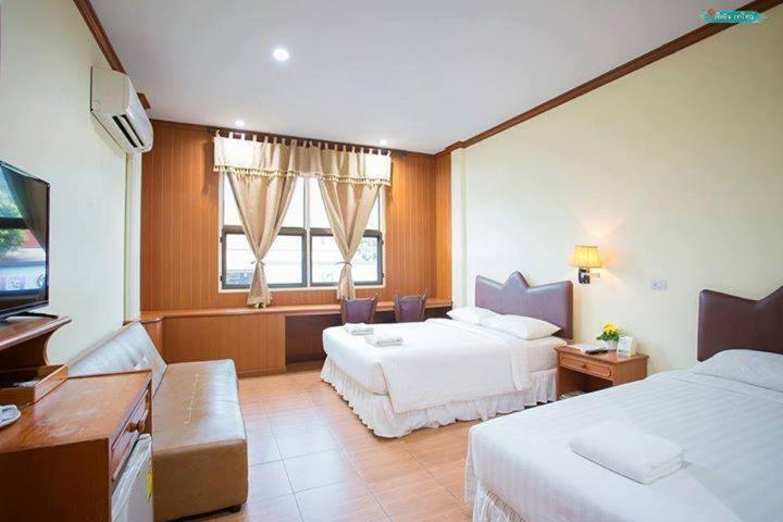 Triple Room