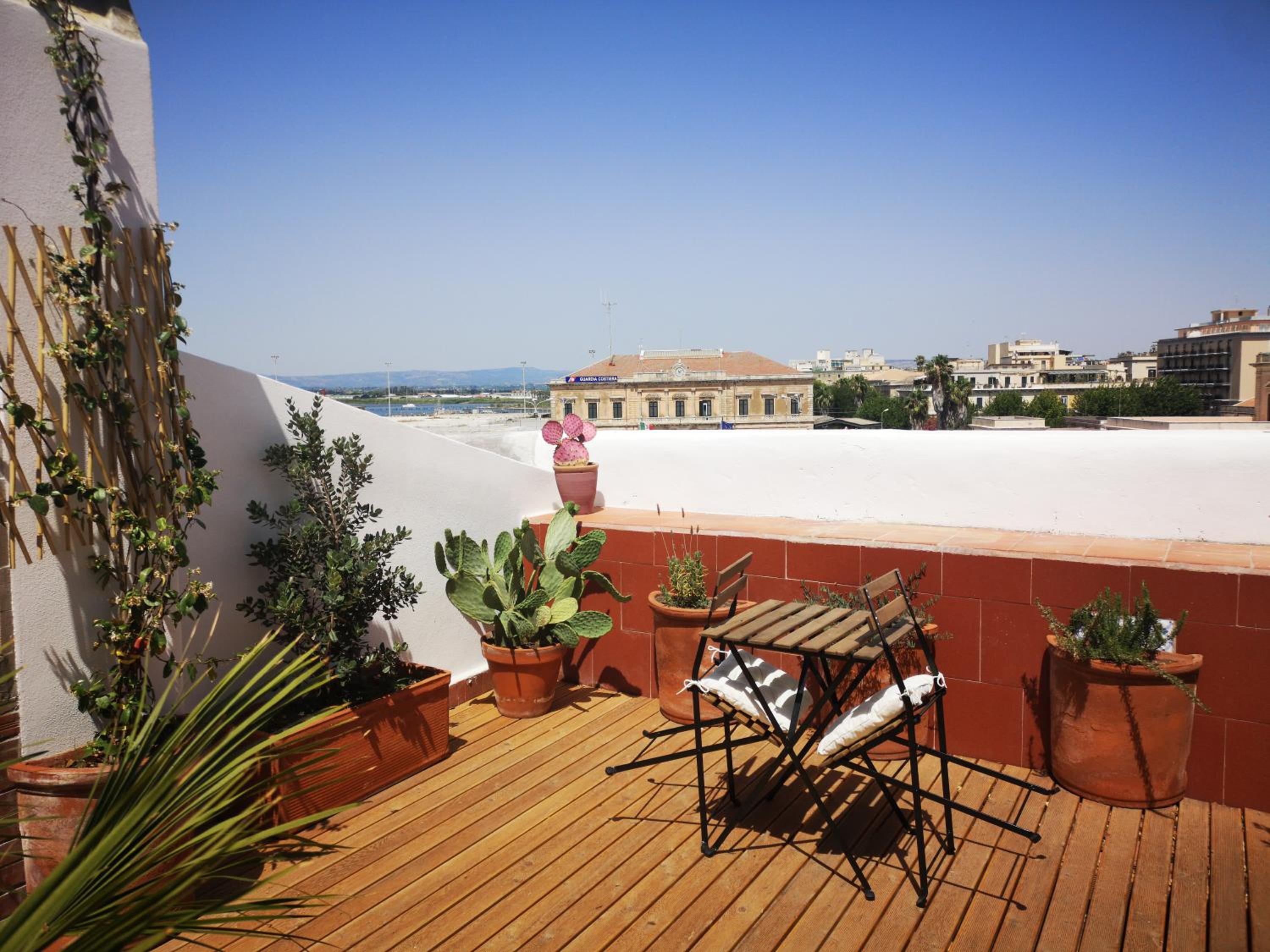 Double Room with Terrace - Photo 10