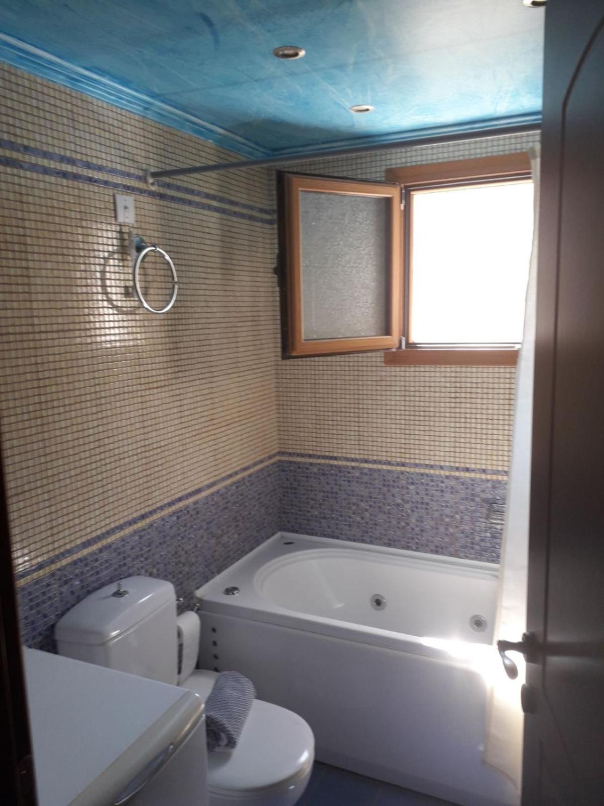 One-Bedroom Apartment - Photo 7
