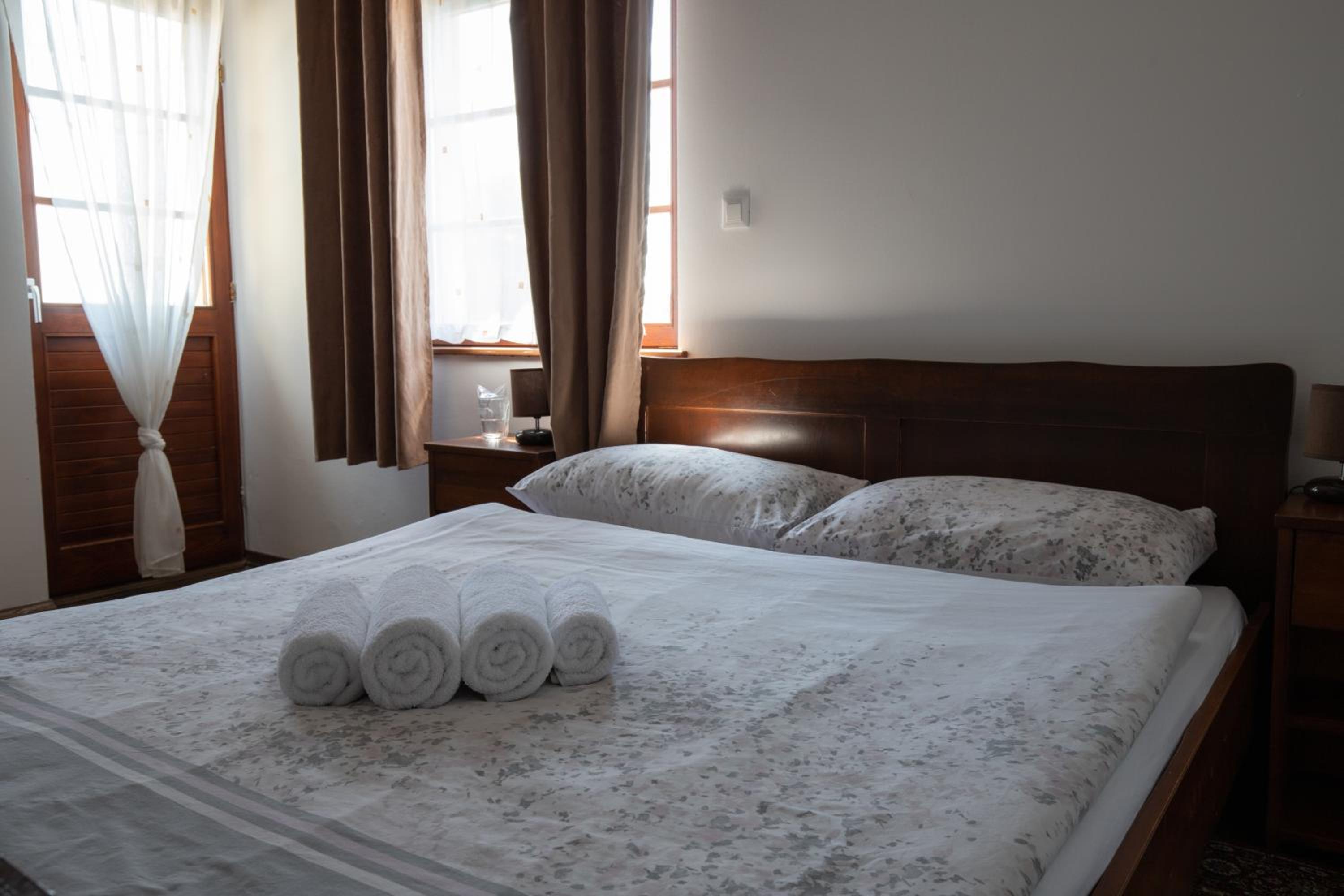 Double Room with Balcony - Photo 1