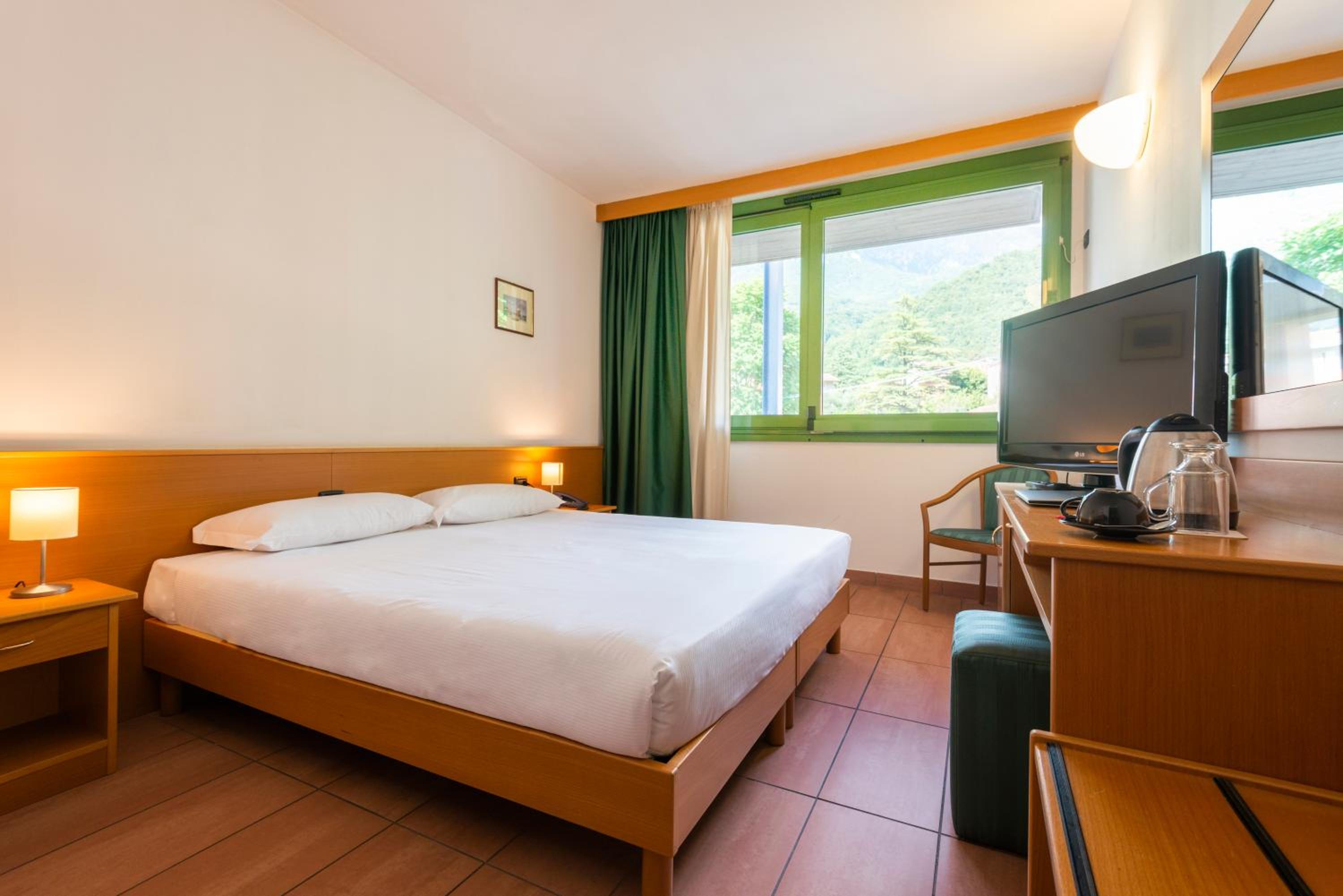 Double Room with Mountain View
