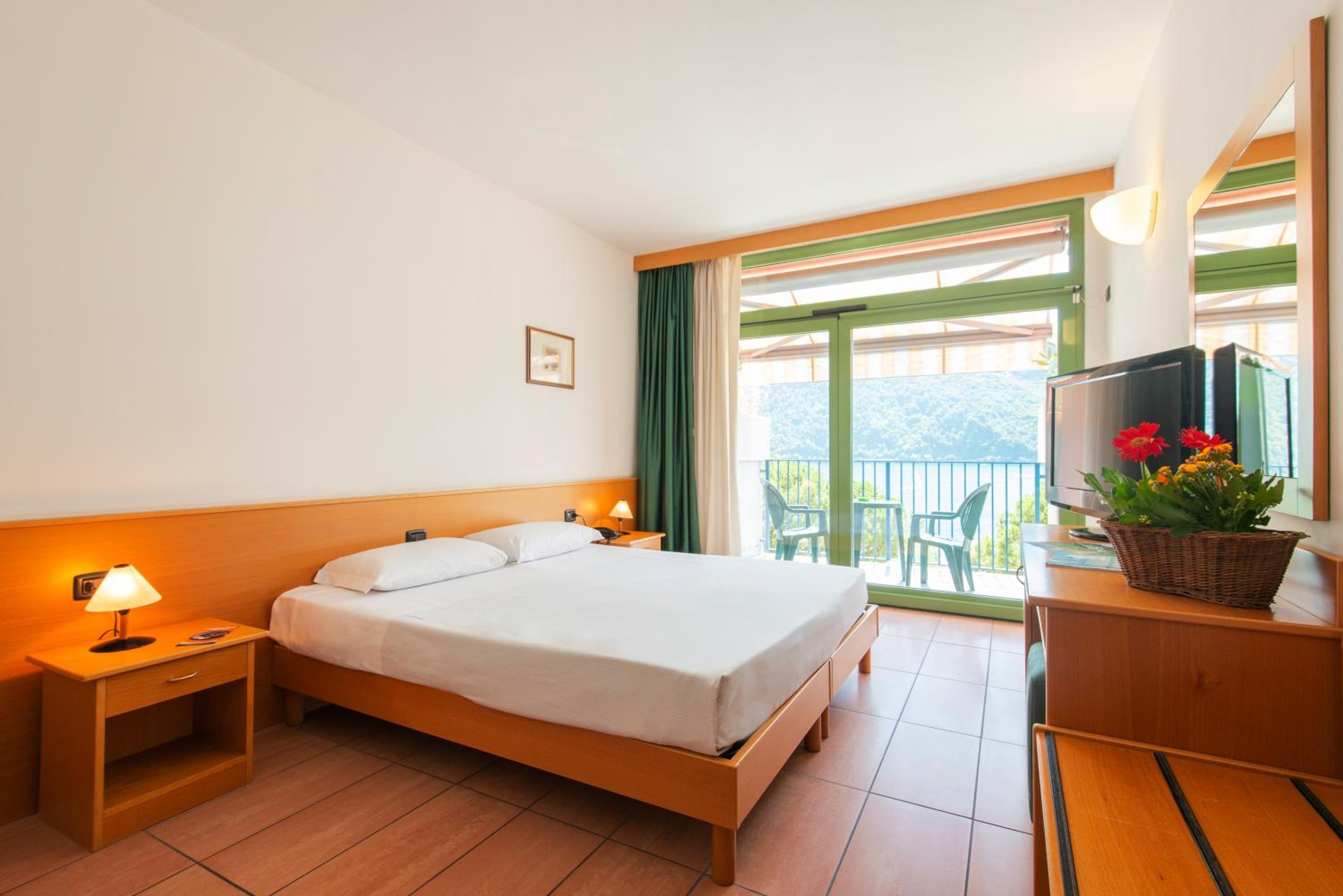 Chambre Double – Vue sur Lac
