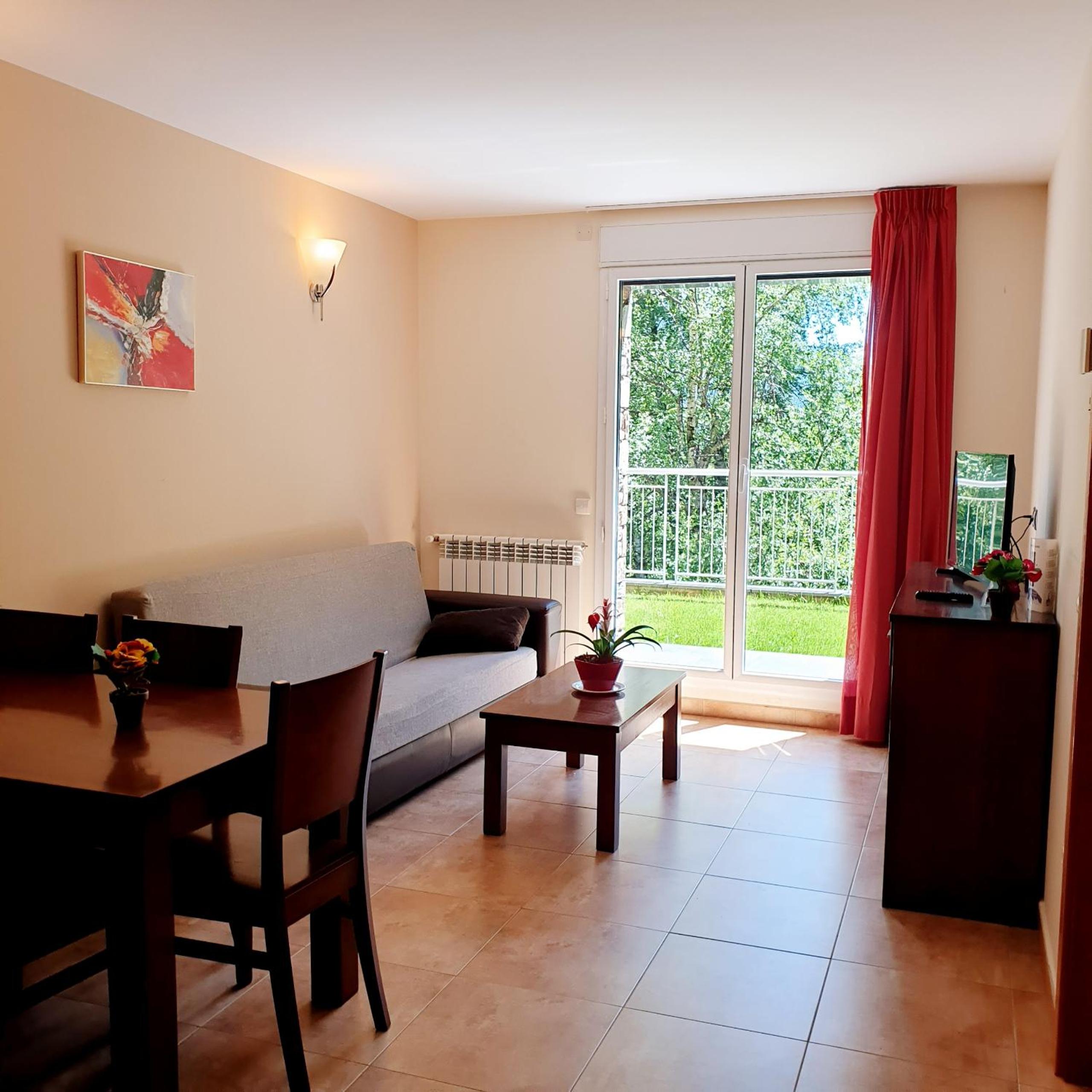 Apartment with Garden