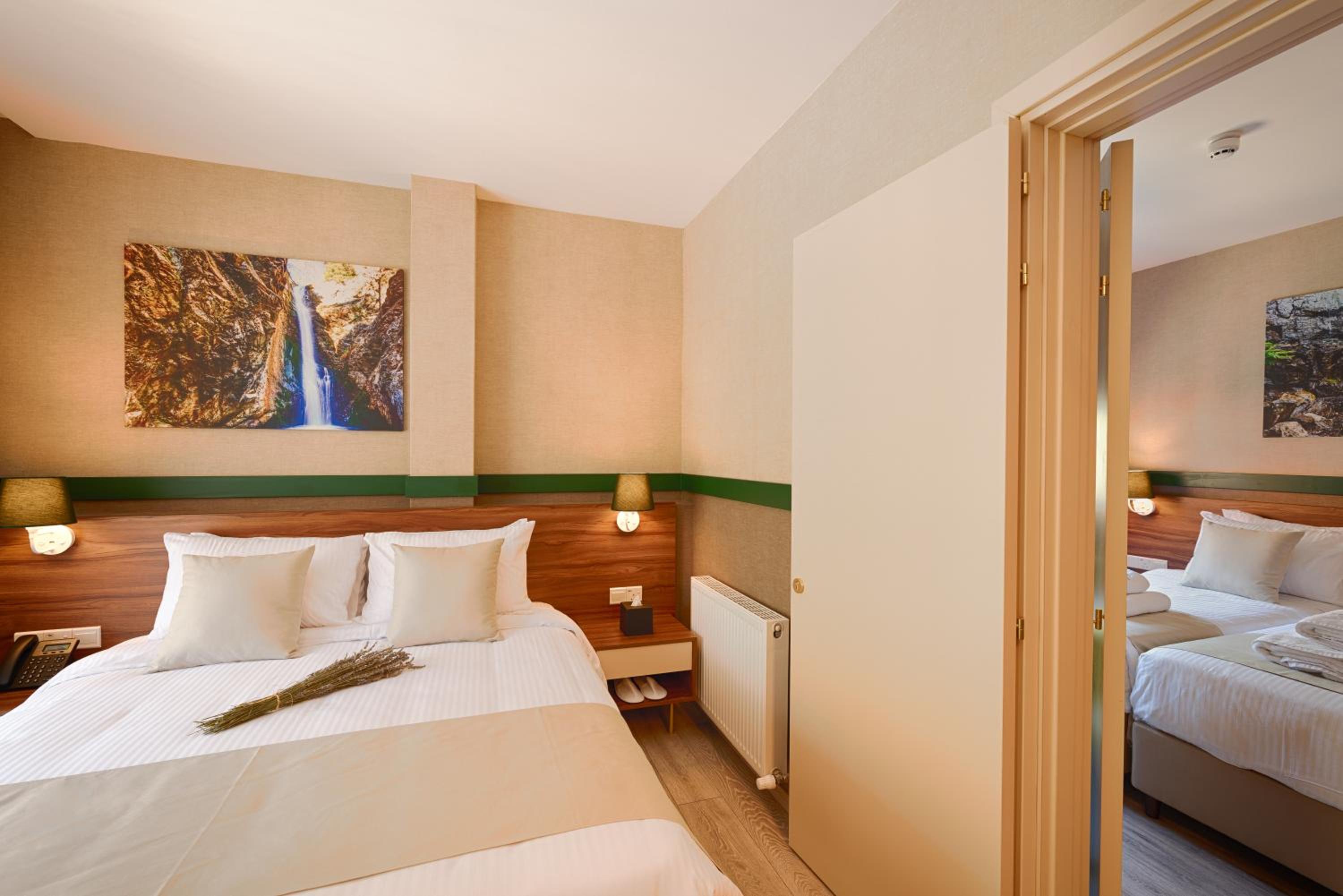 Double or Twin Room with Balcony - Photo 1