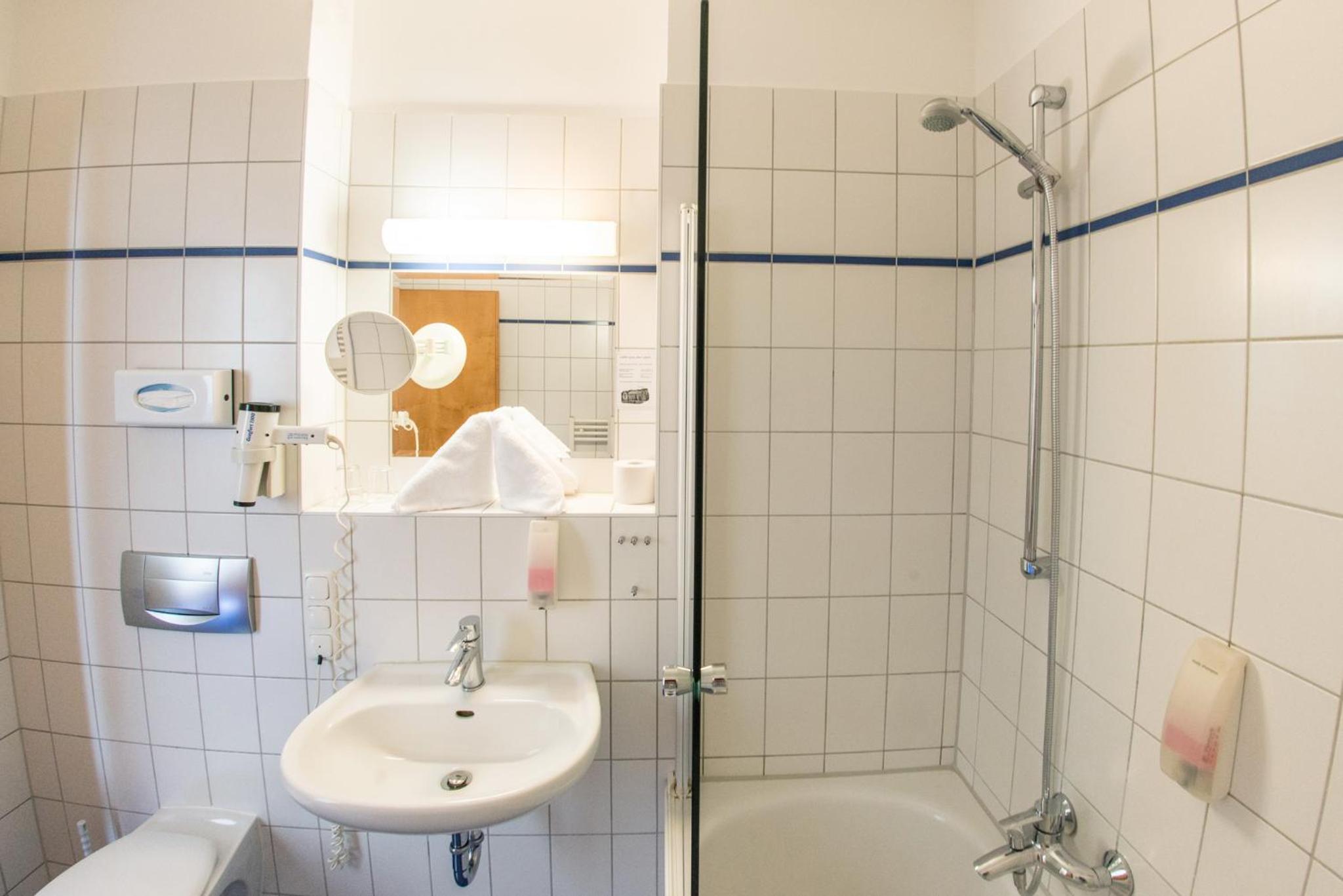 Single Room photo 3